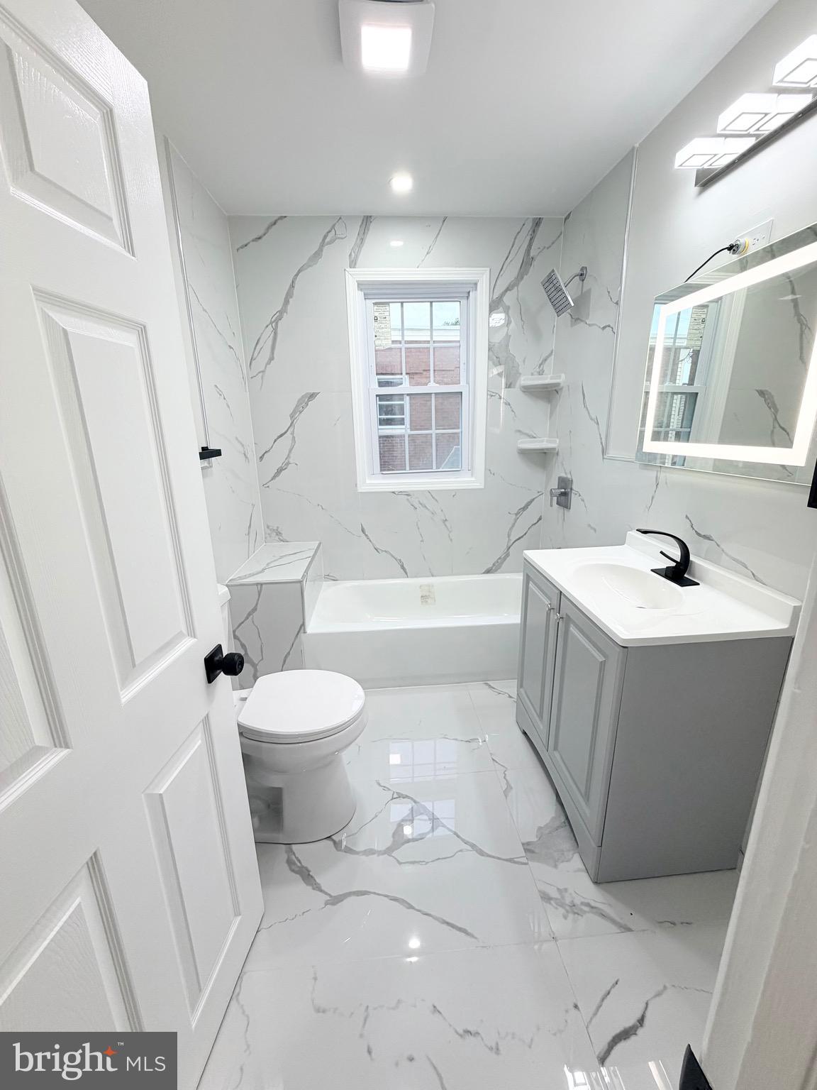 EAST OAK LANE - Residential