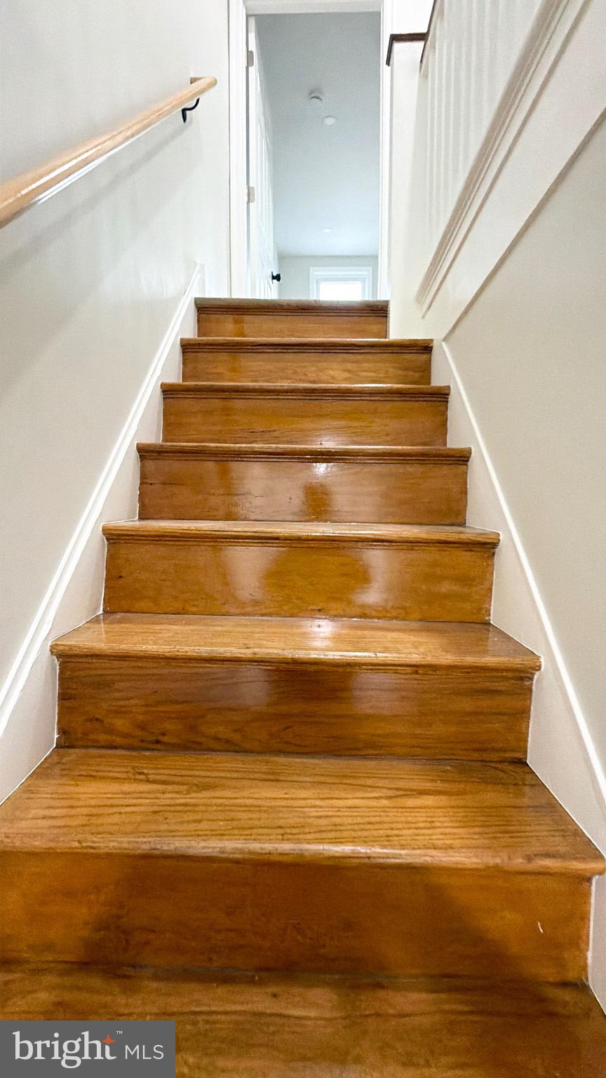 EAST OAK LANE - Residential
