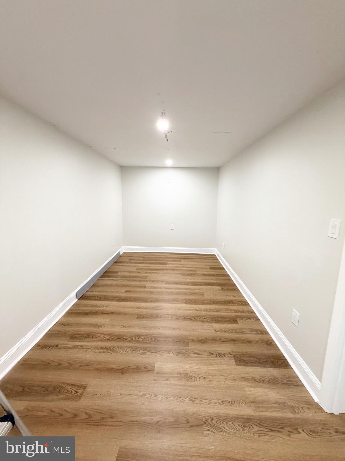 EAST OAK LANE - Residential