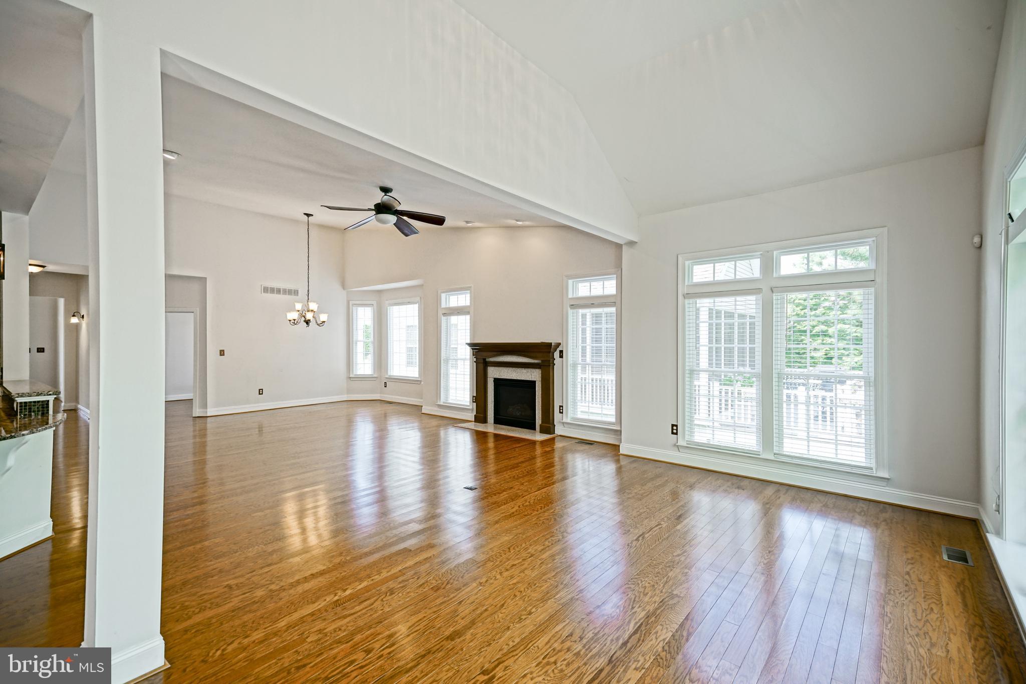 BAY CROSSING - Residential