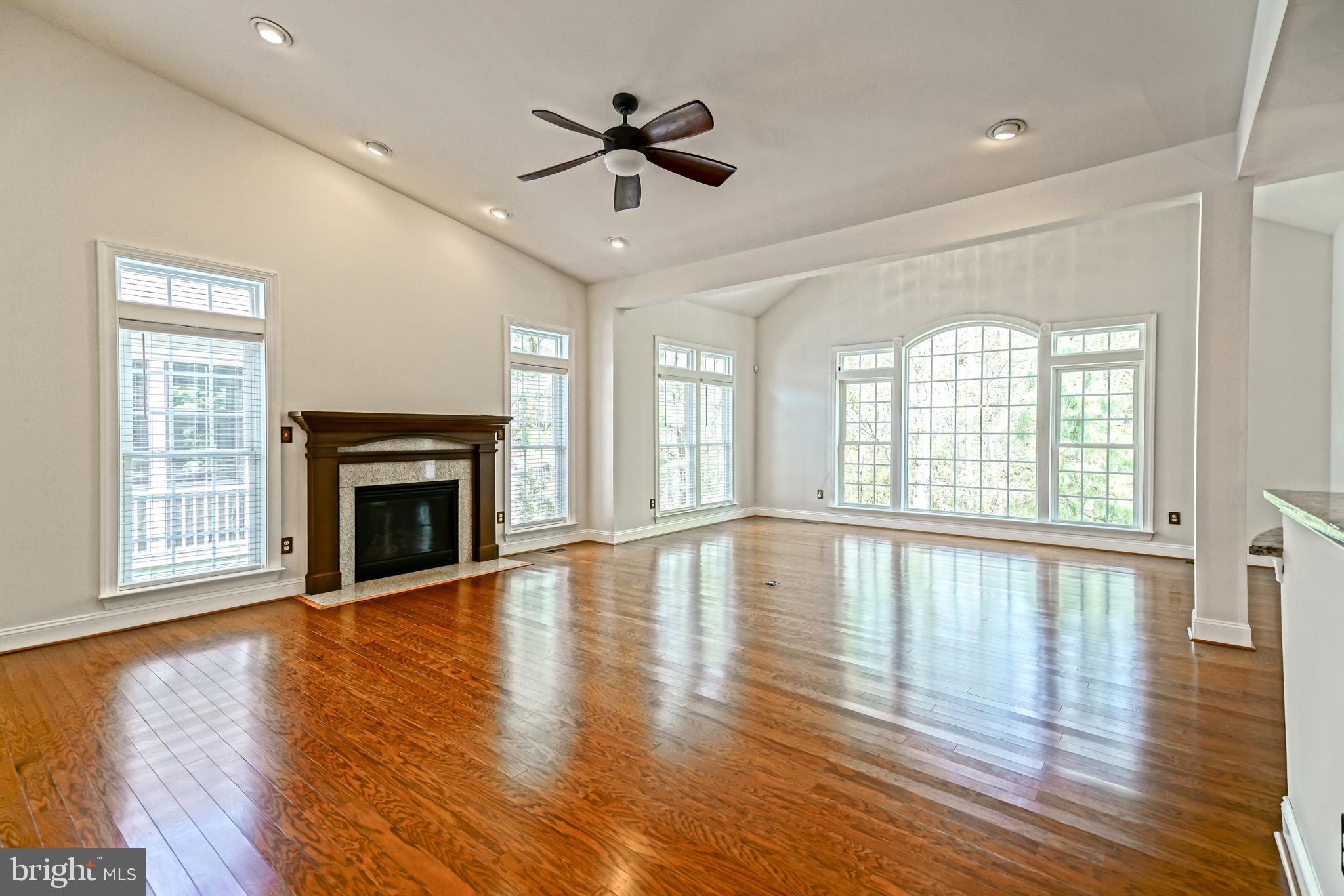BAY CROSSING - Residential