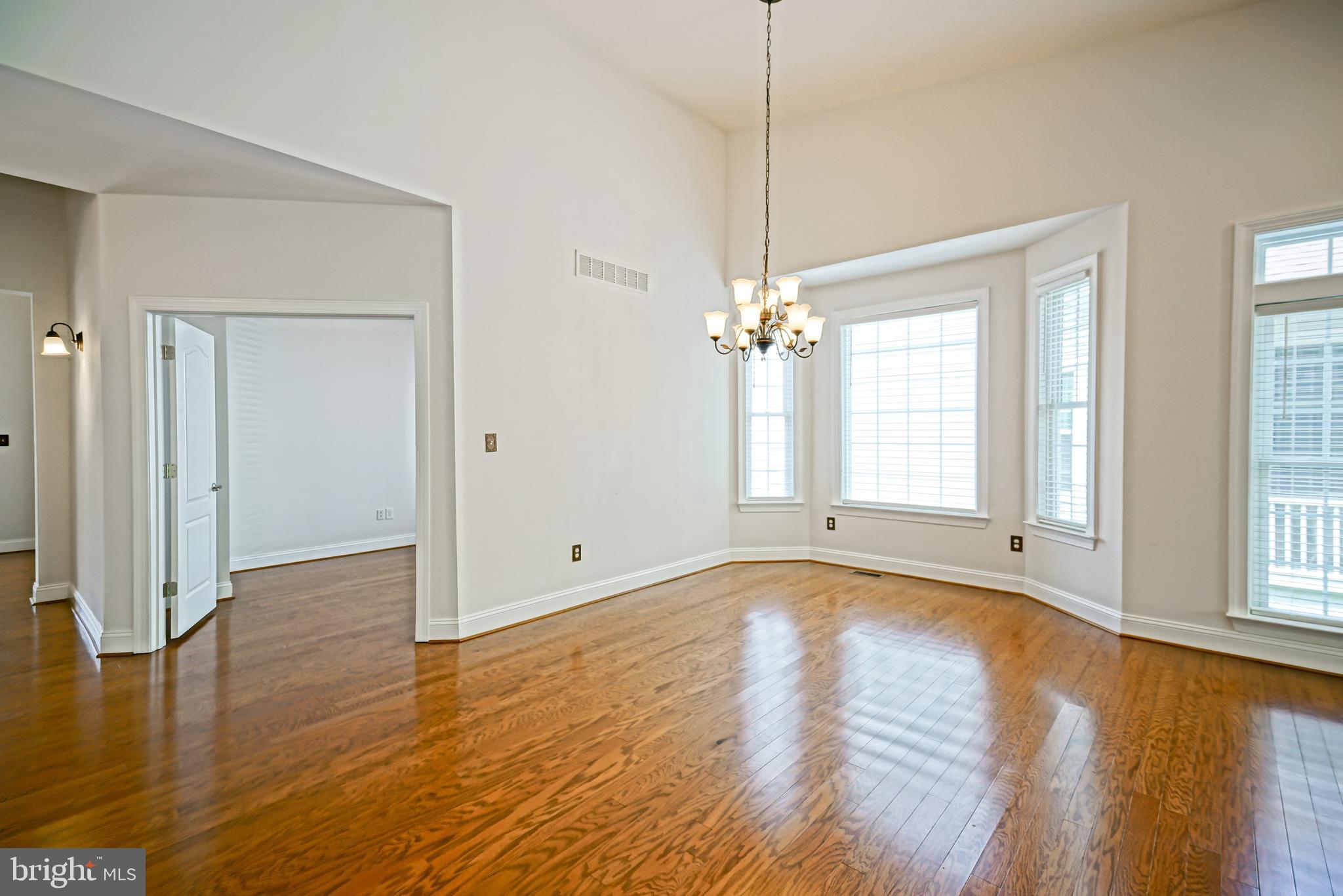BAY CROSSING - Residential