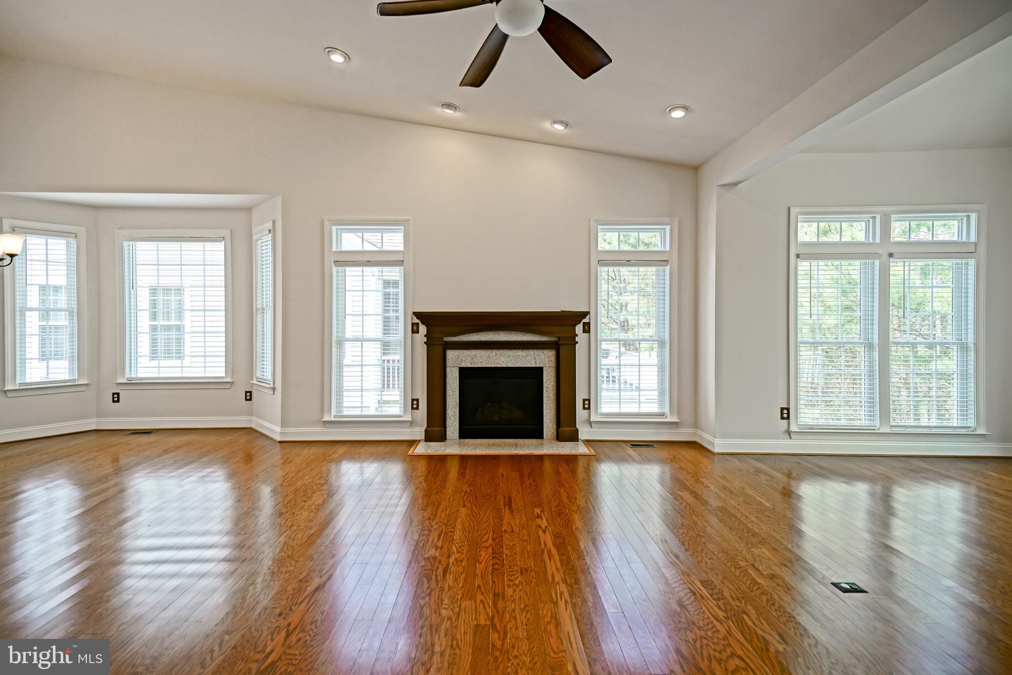 BAY CROSSING - Residential
