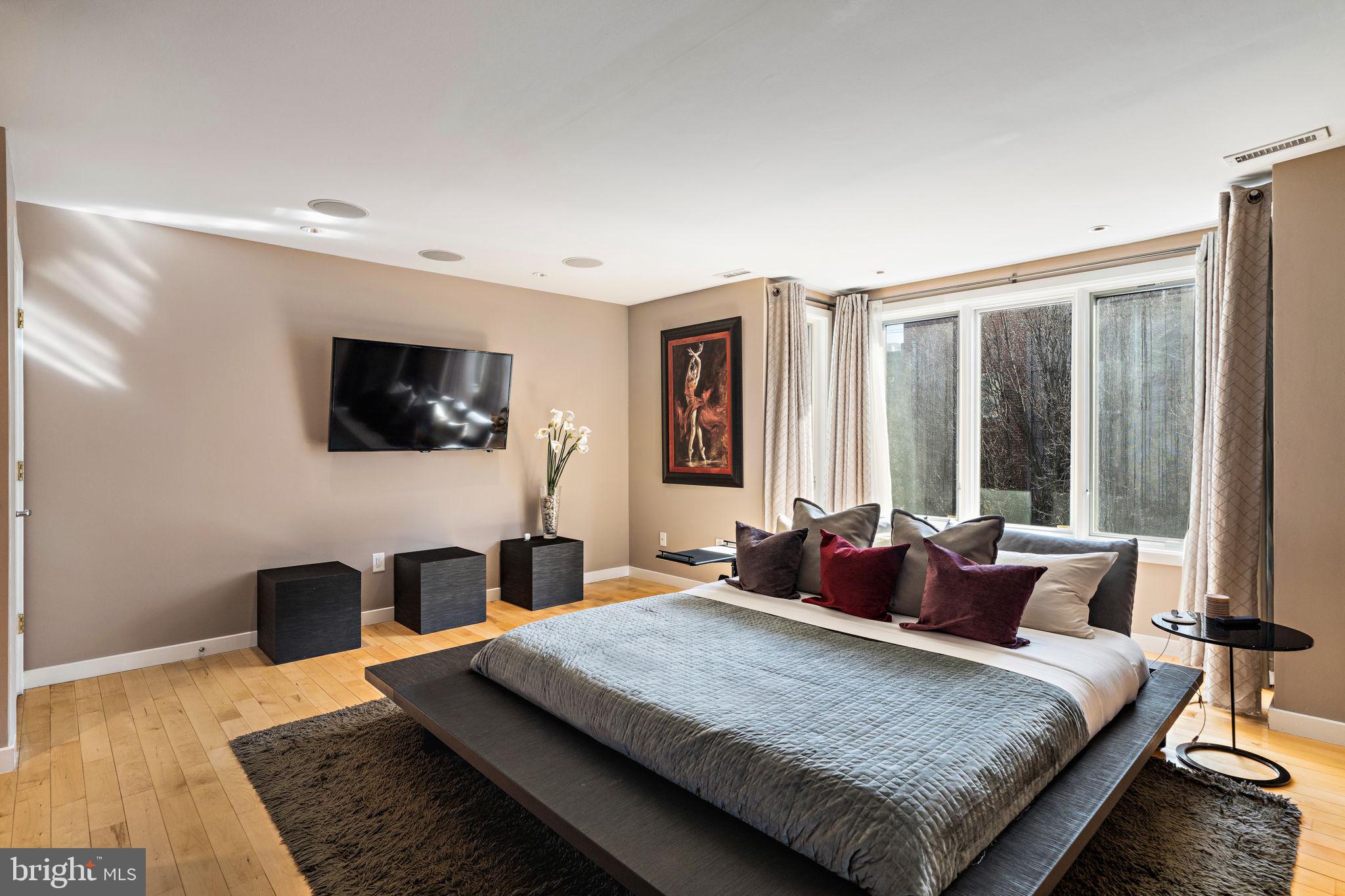 GRADUATE HOSPITAL - Residential