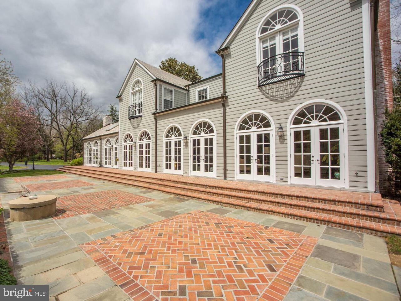 SPRINGFIELD FARMS - Residential