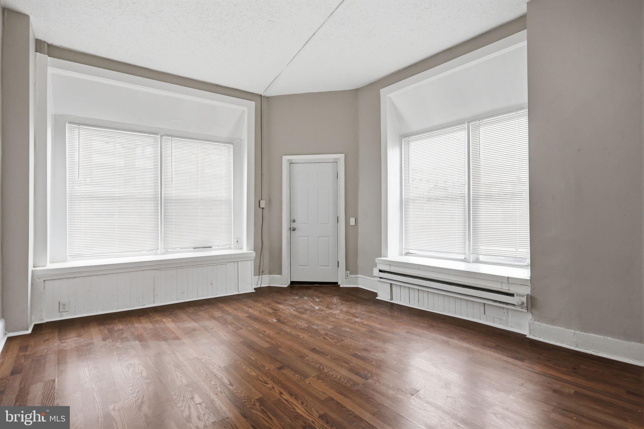 PORT RICHMOND - Residential
