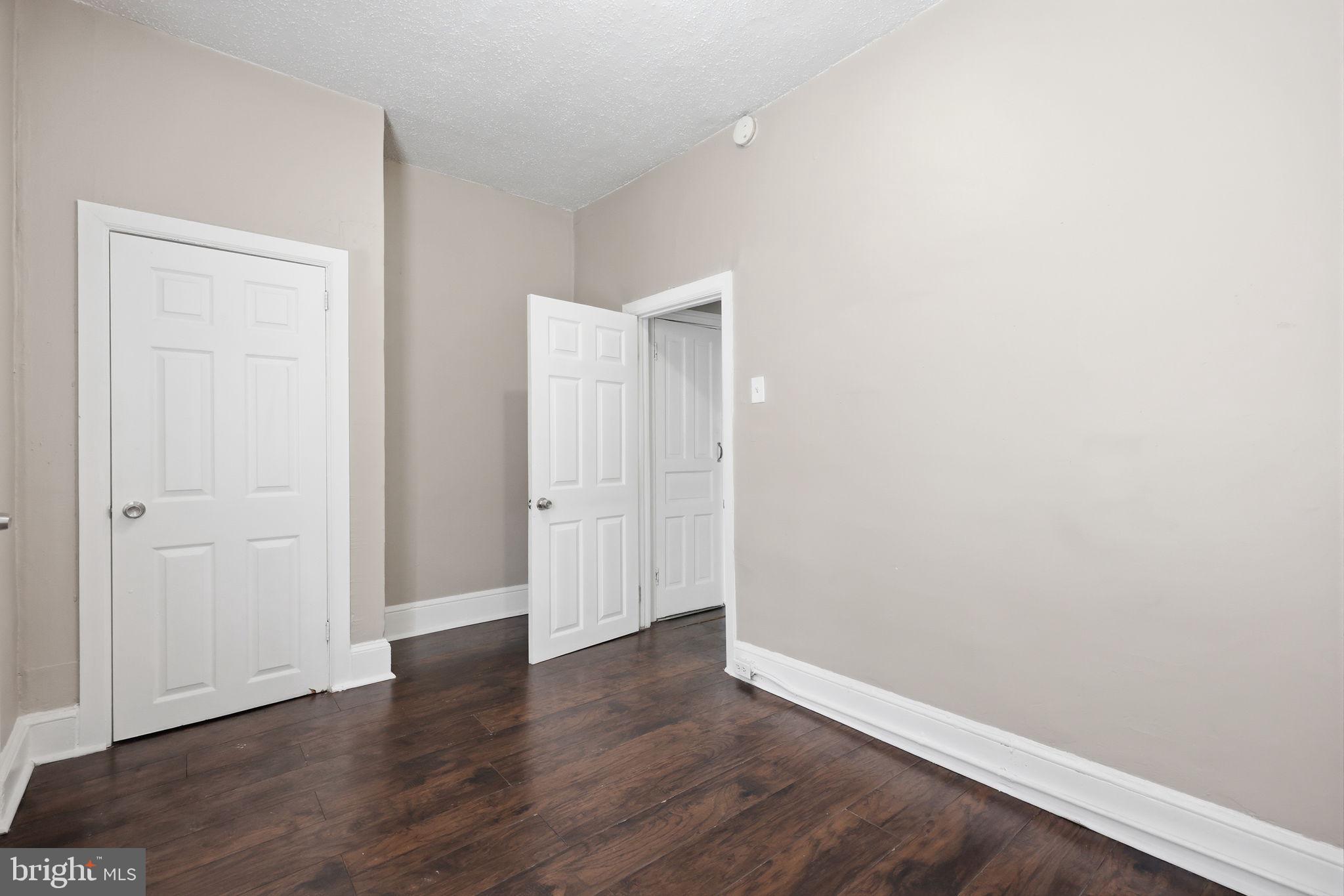PORT RICHMOND - Residential