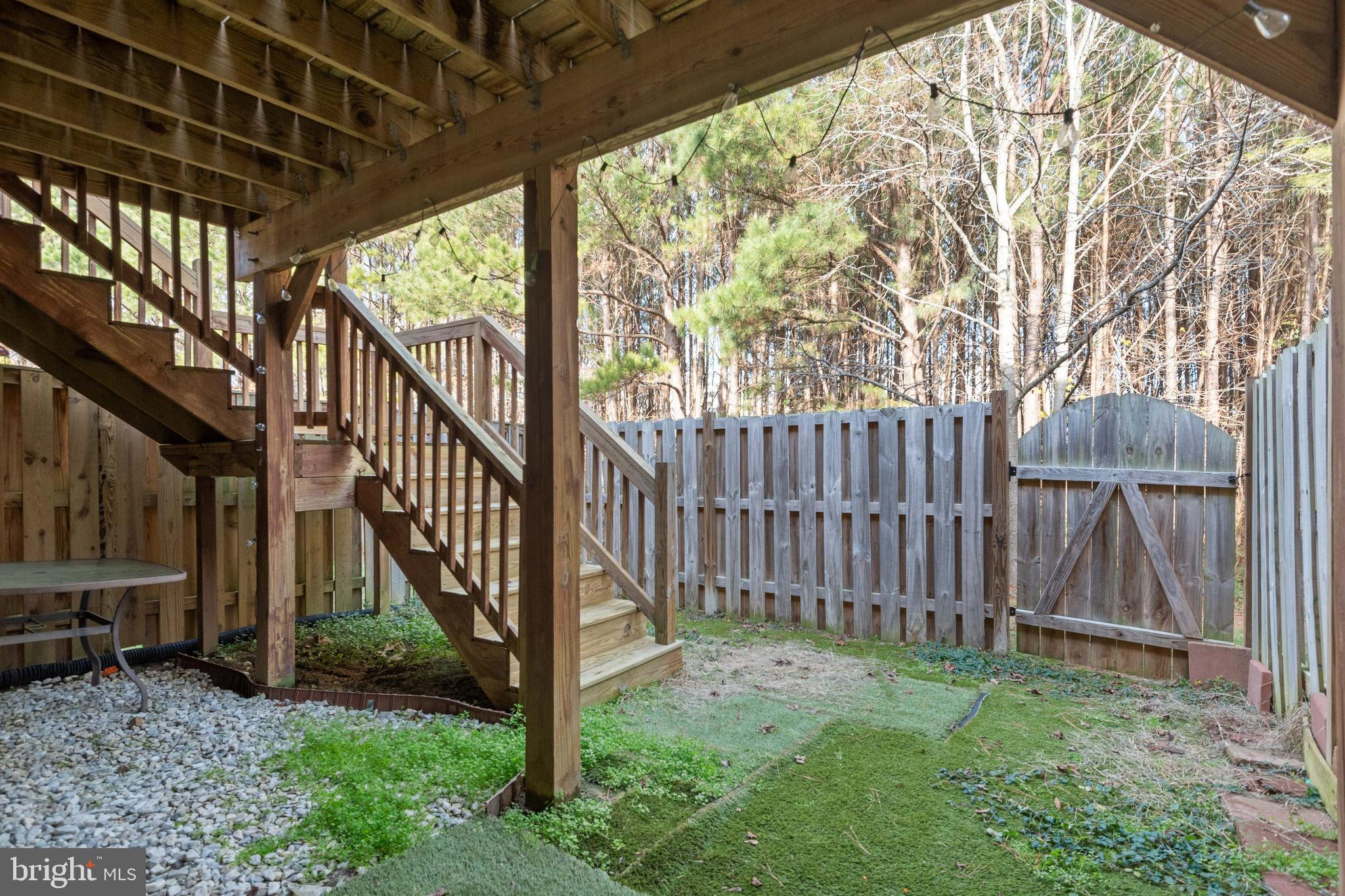 LAUREL GLEN - Residential
