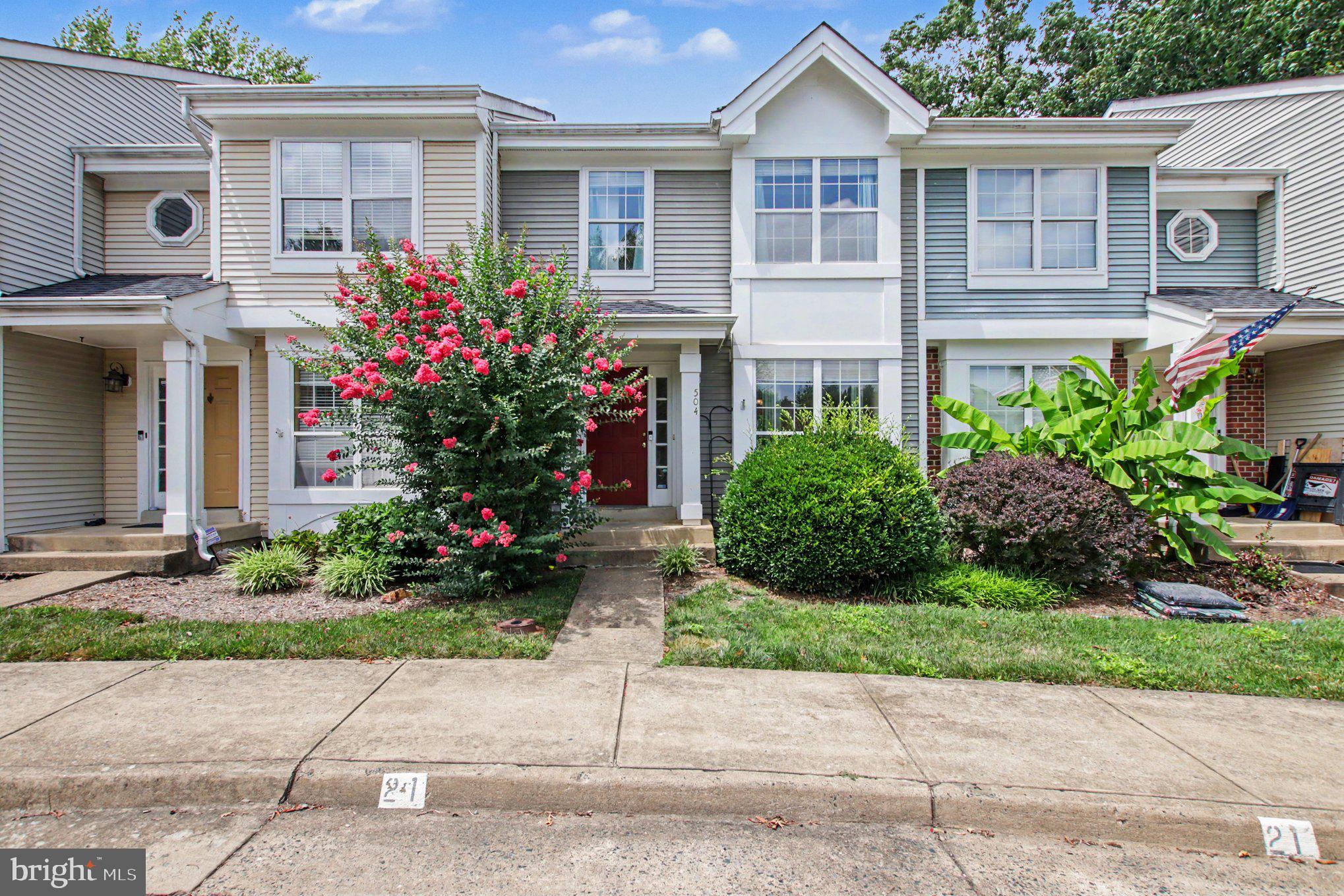 SPRINGHILL TOWNHOME - Residential