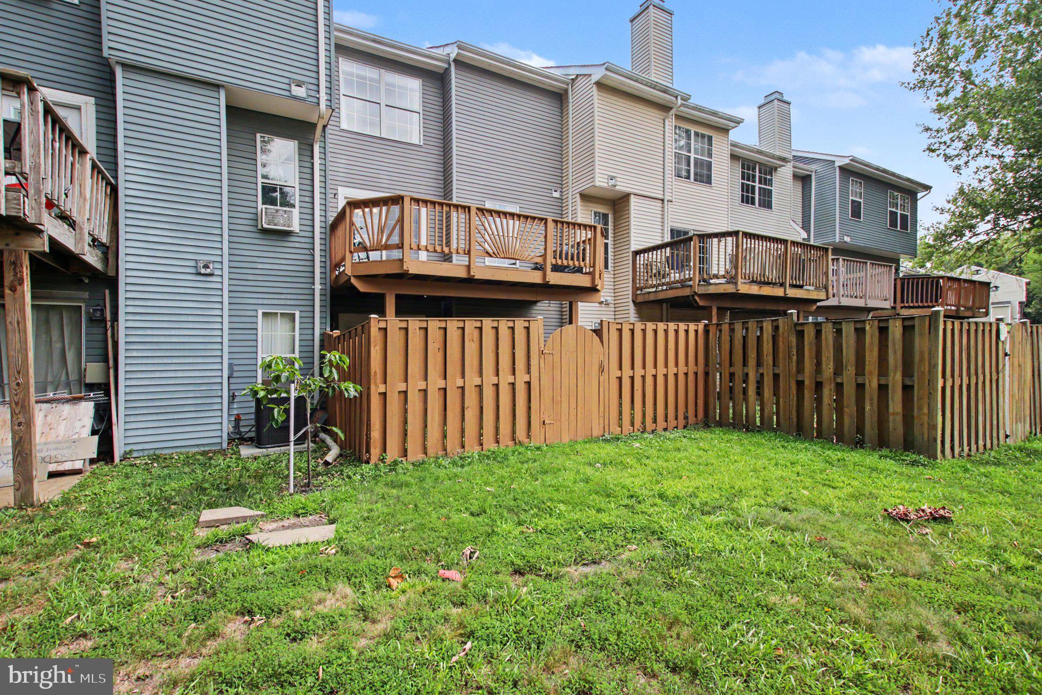 SPRINGHILL TOWNHOME - Residential