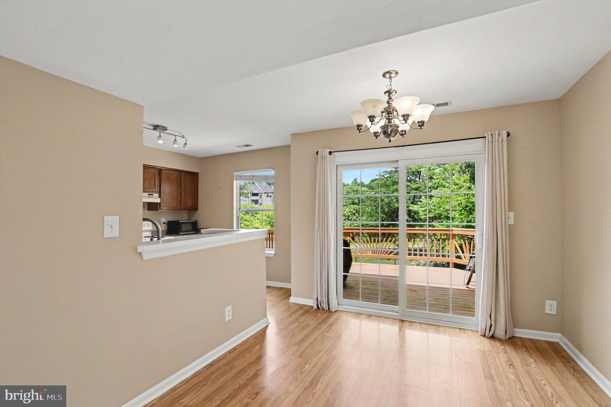 SPRINGHILL TOWNHOME - Residential