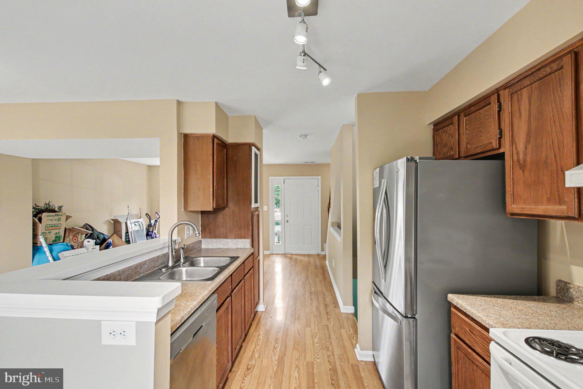 SPRINGHILL TOWNHOME - Residential