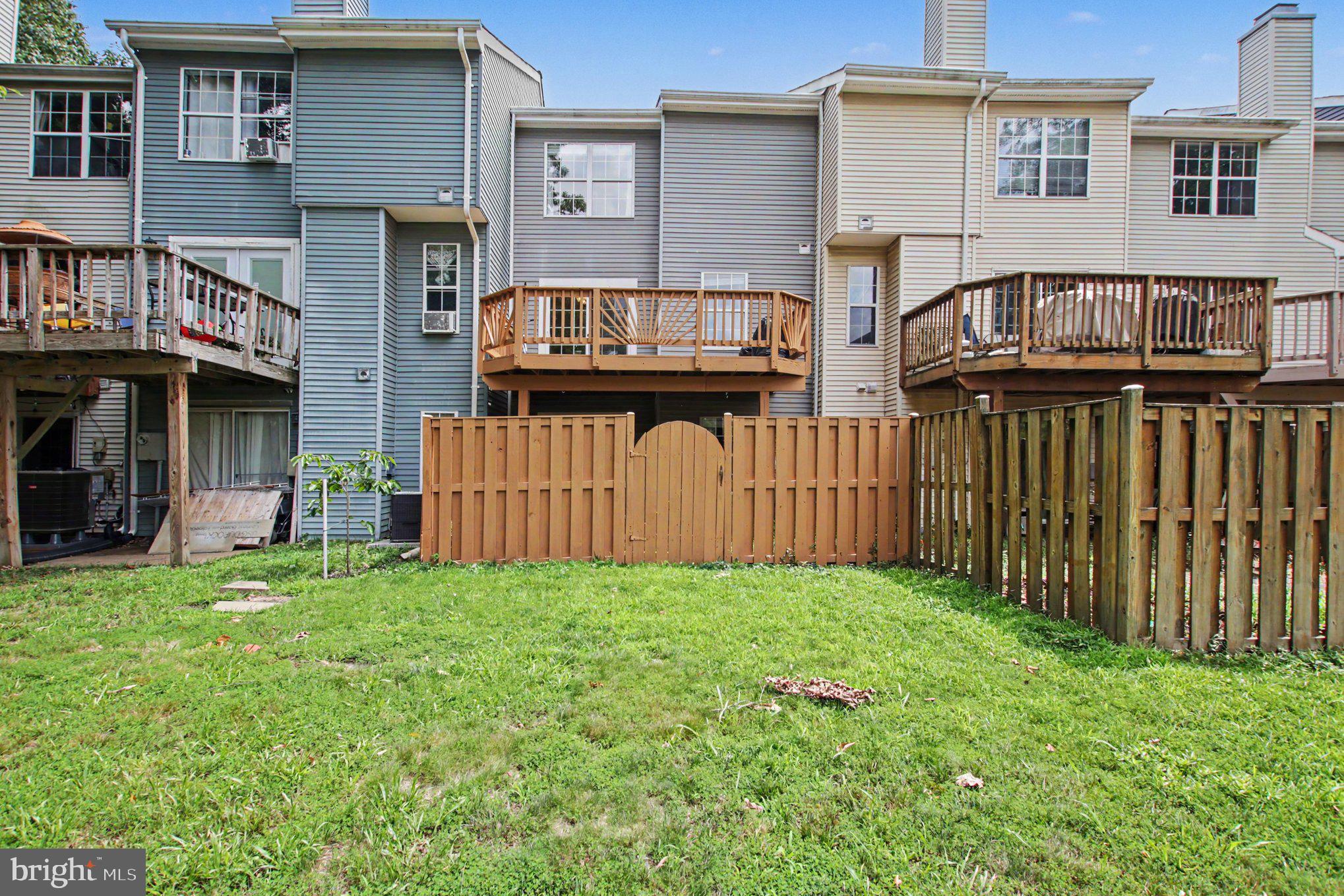 SPRINGHILL TOWNHOME - Residential