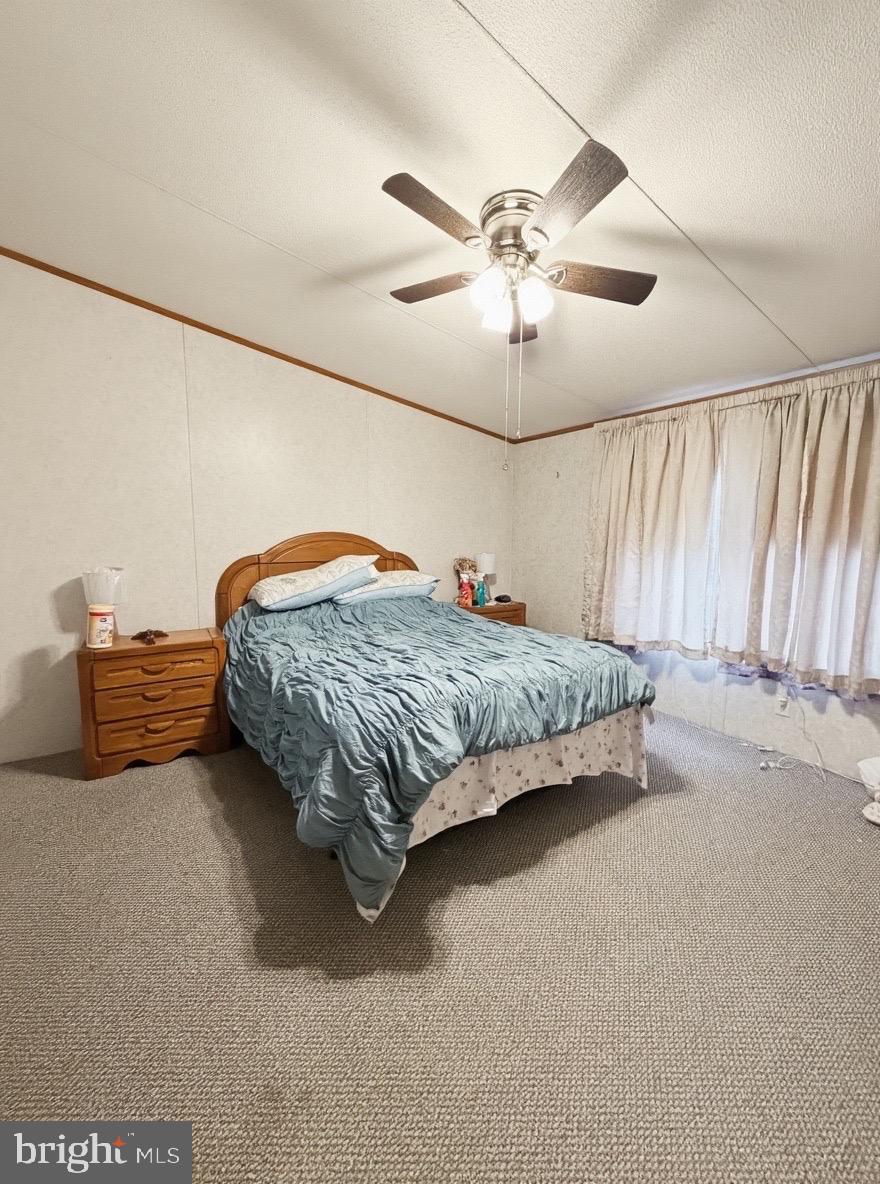 PINEWOOD ACRE - Residential