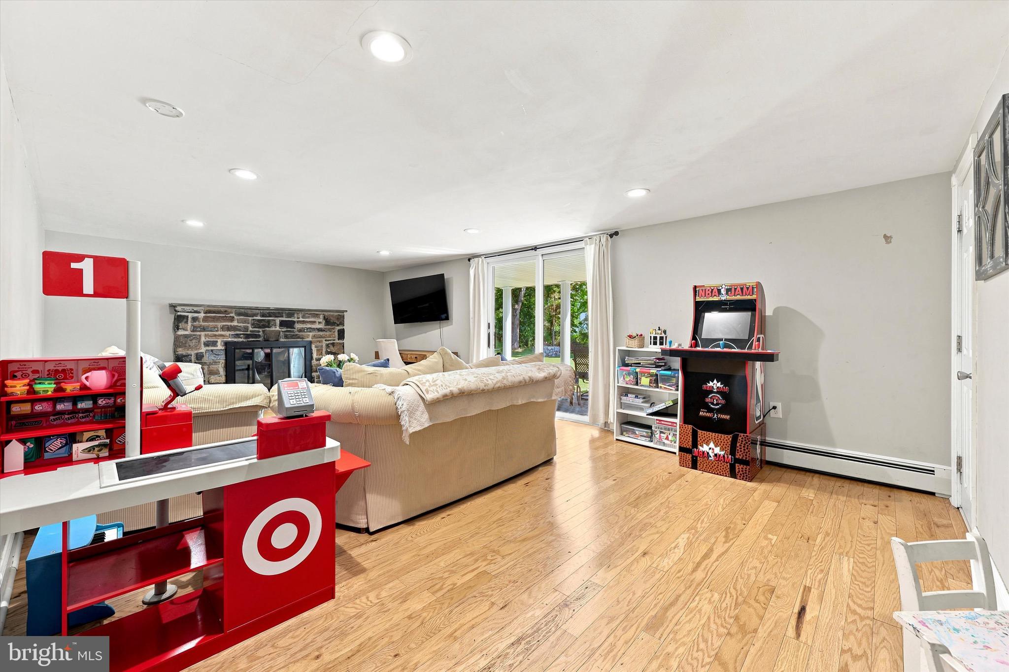 CANTERBURY PARK - Residential