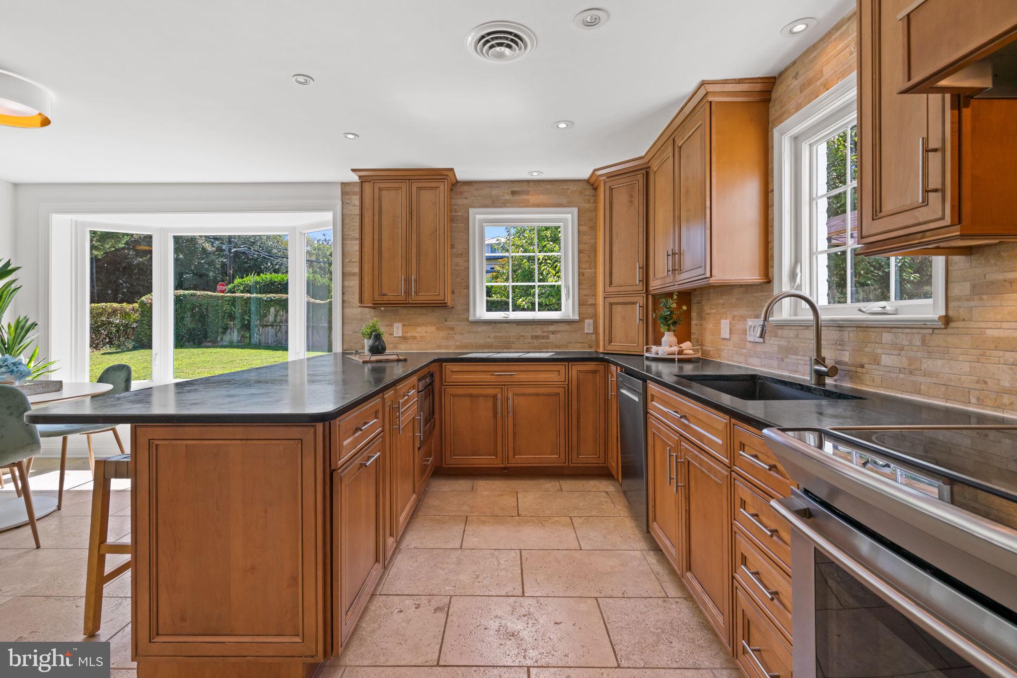 GLEN COVE - Residential