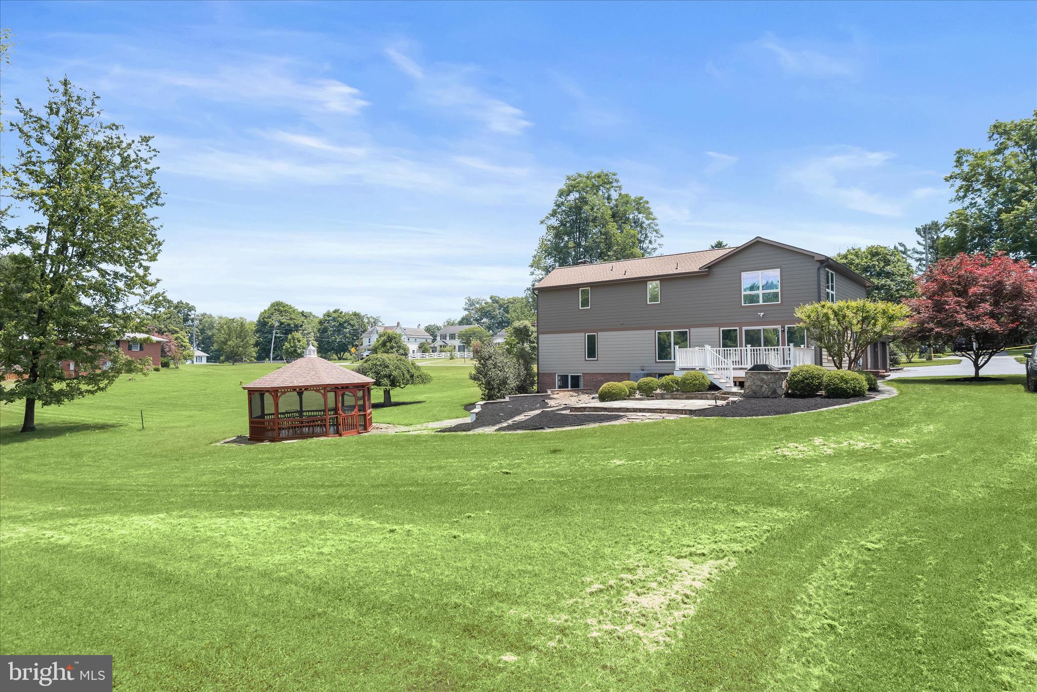 TRIADELPHIA FARMS - Residential