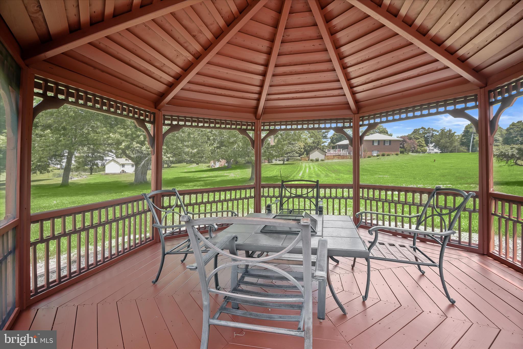 TRIADELPHIA FARMS - Residential