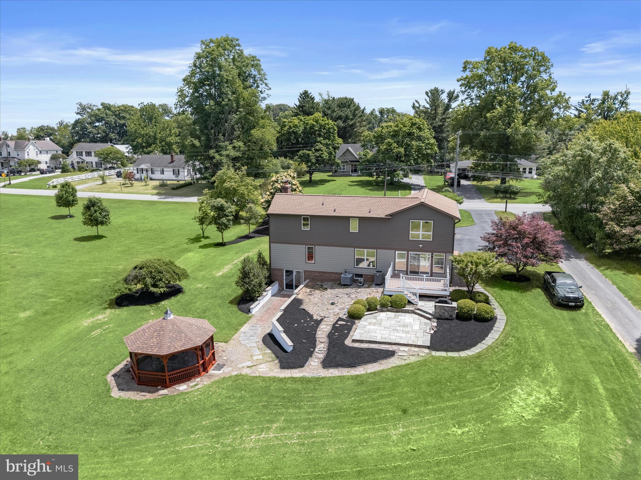 TRIADELPHIA FARMS - Residential
