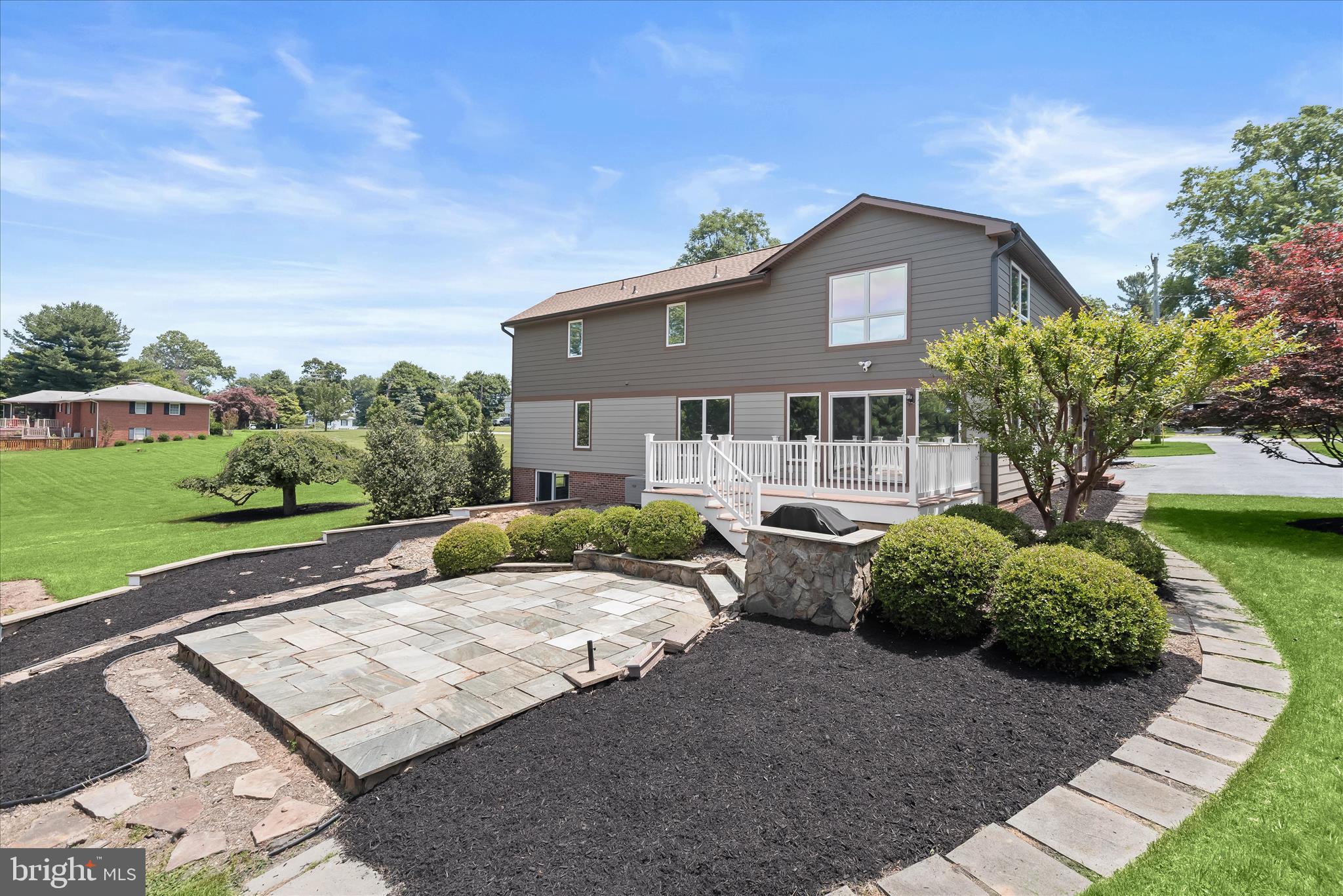 TRIADELPHIA FARMS - Residential