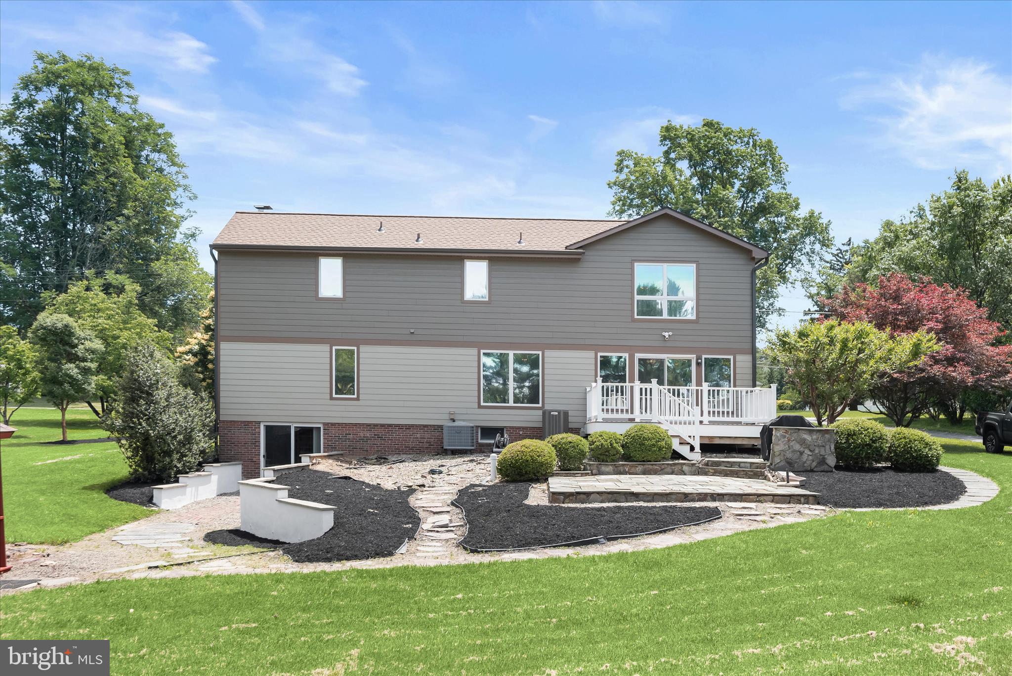 TRIADELPHIA FARMS - Residential