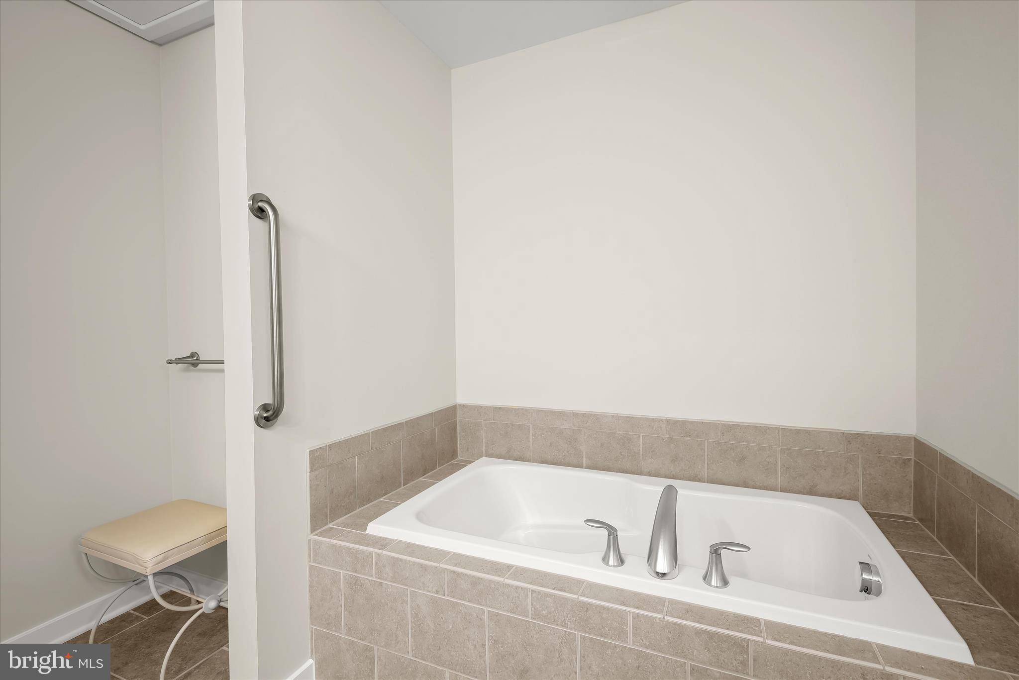 TRIADELPHIA FARMS - Residential