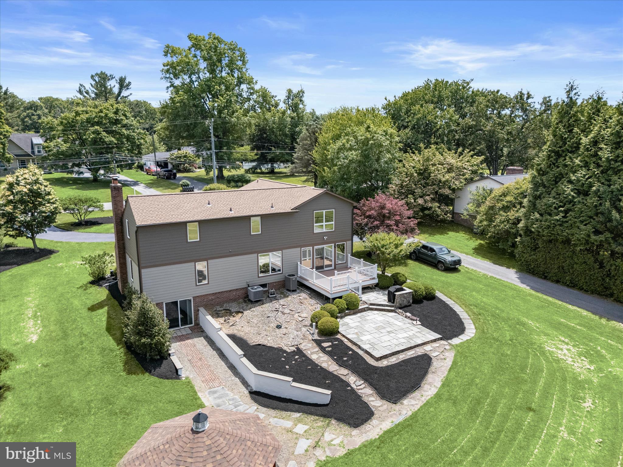 TRIADELPHIA FARMS - Residential