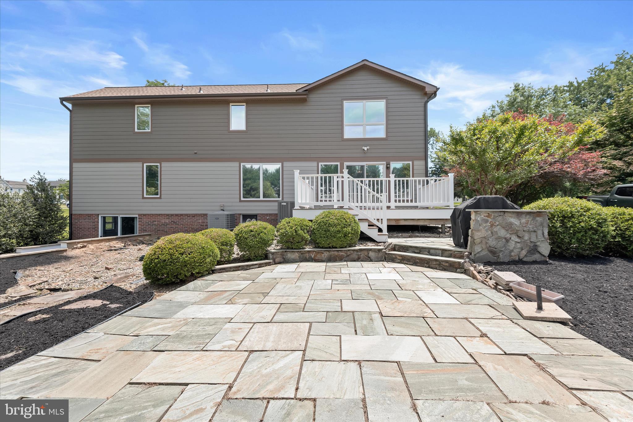 TRIADELPHIA FARMS - Residential
