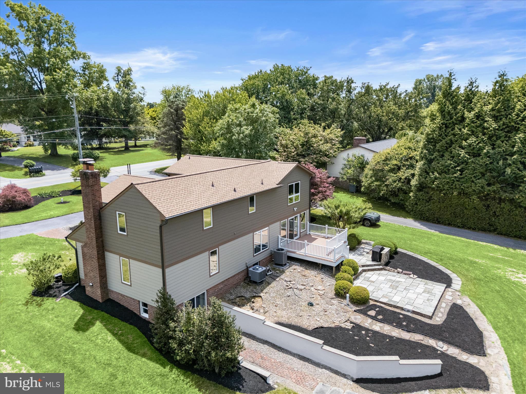 TRIADELPHIA FARMS - Residential