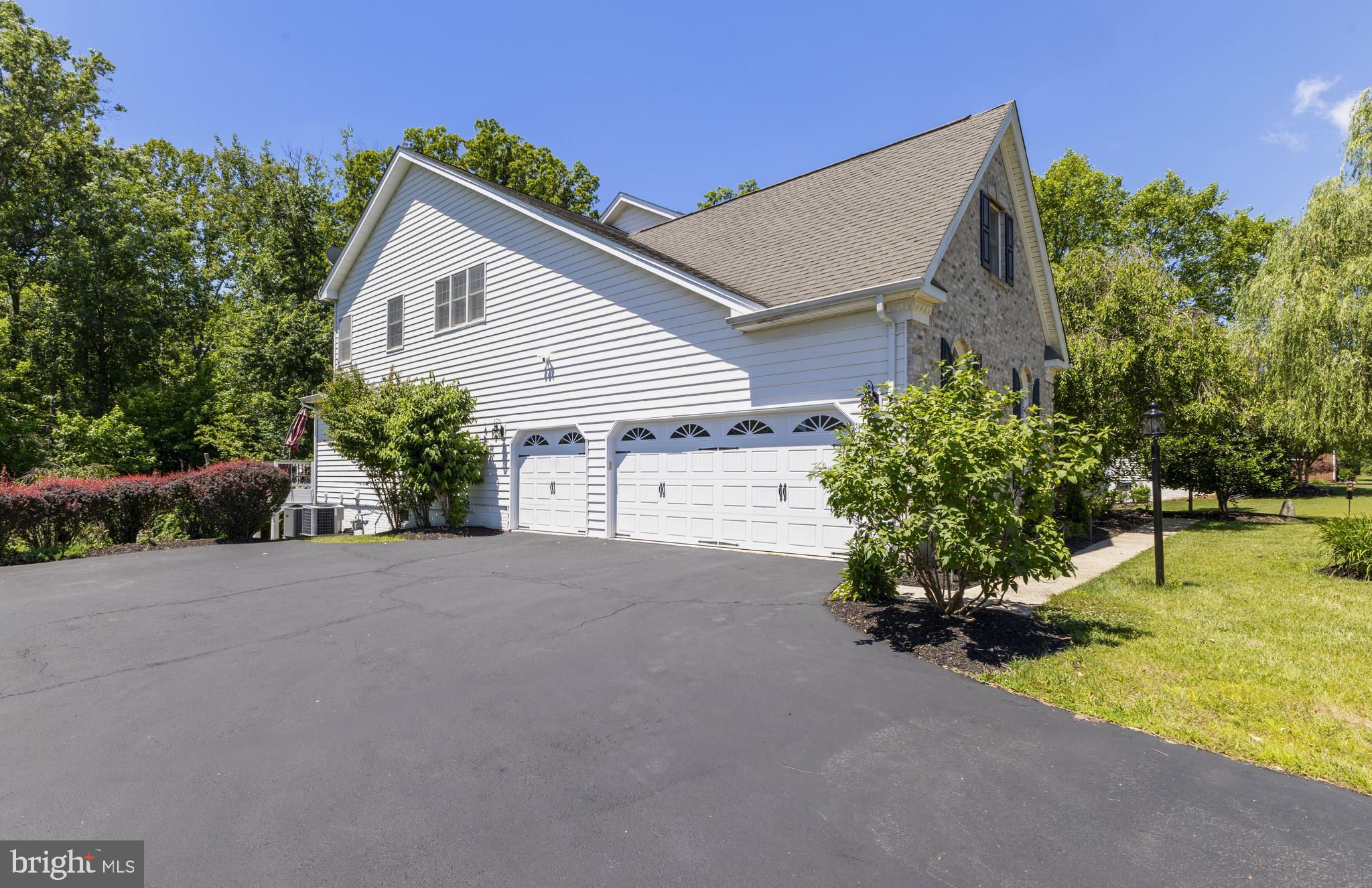 BROOKSIDE - Residential