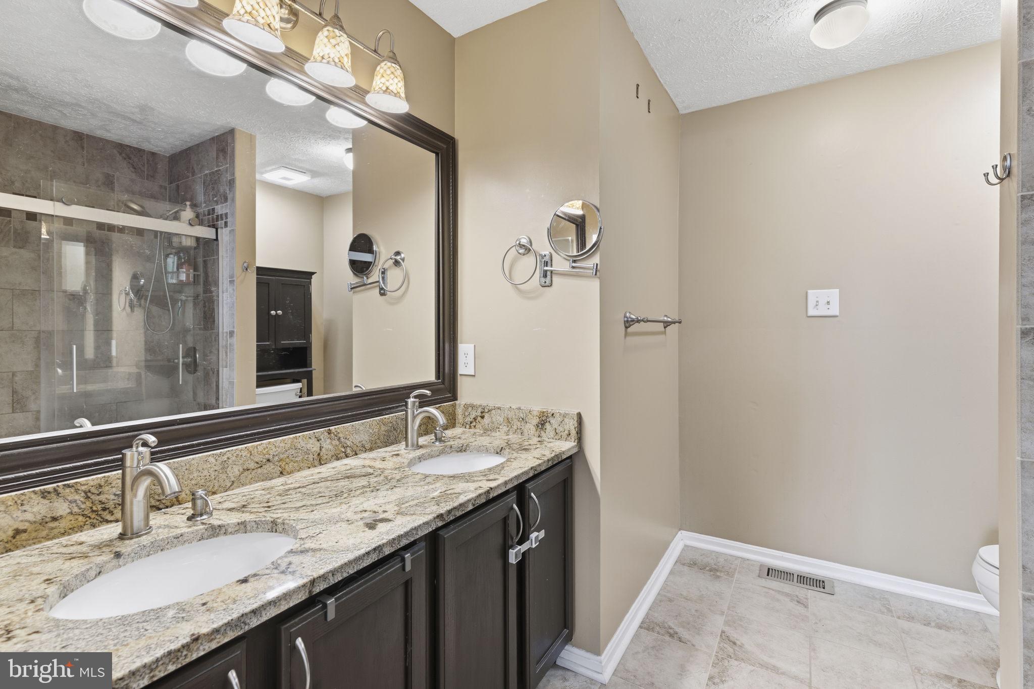 HARFORD TOWN - Residential