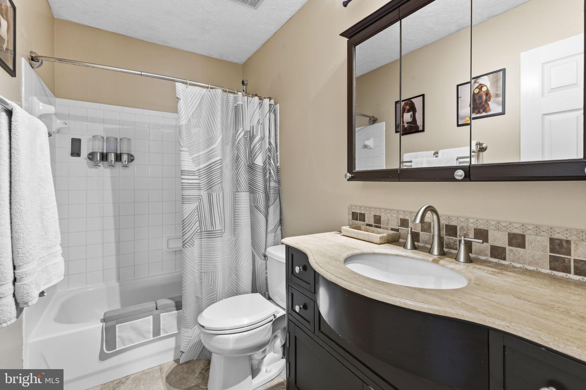 HARFORD TOWN - Residential