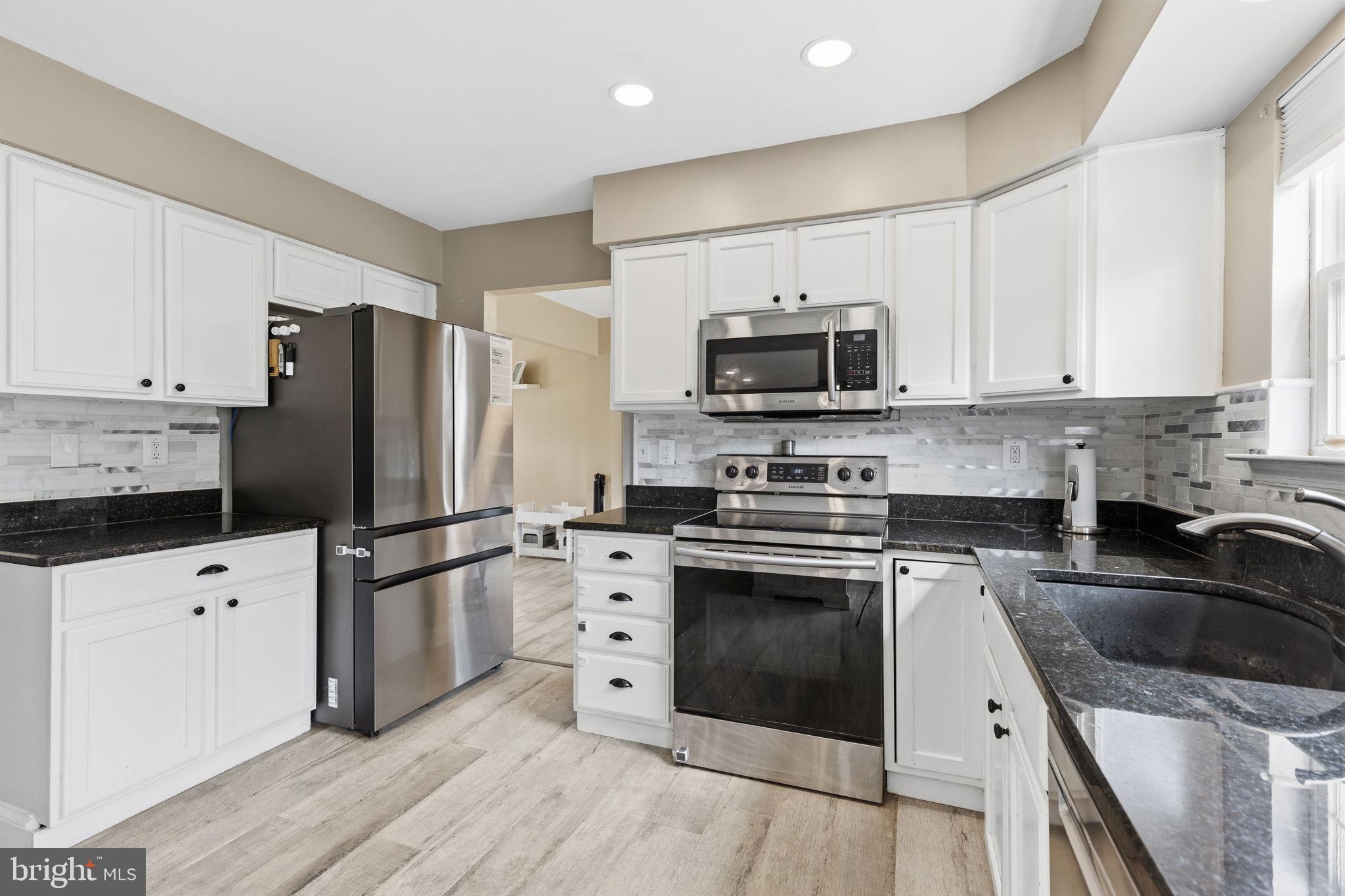 HARFORD TOWN - Residential