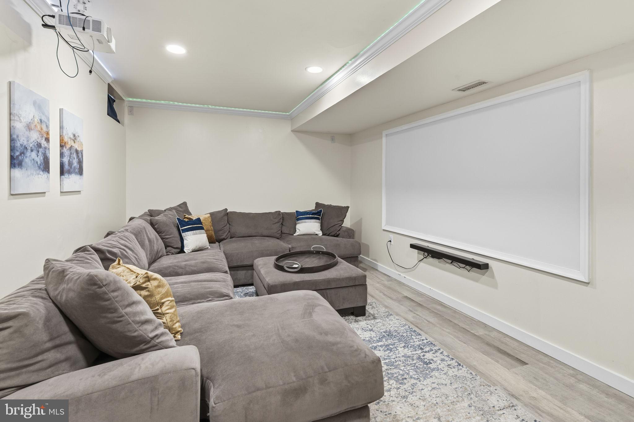 HARFORD TOWN - Residential