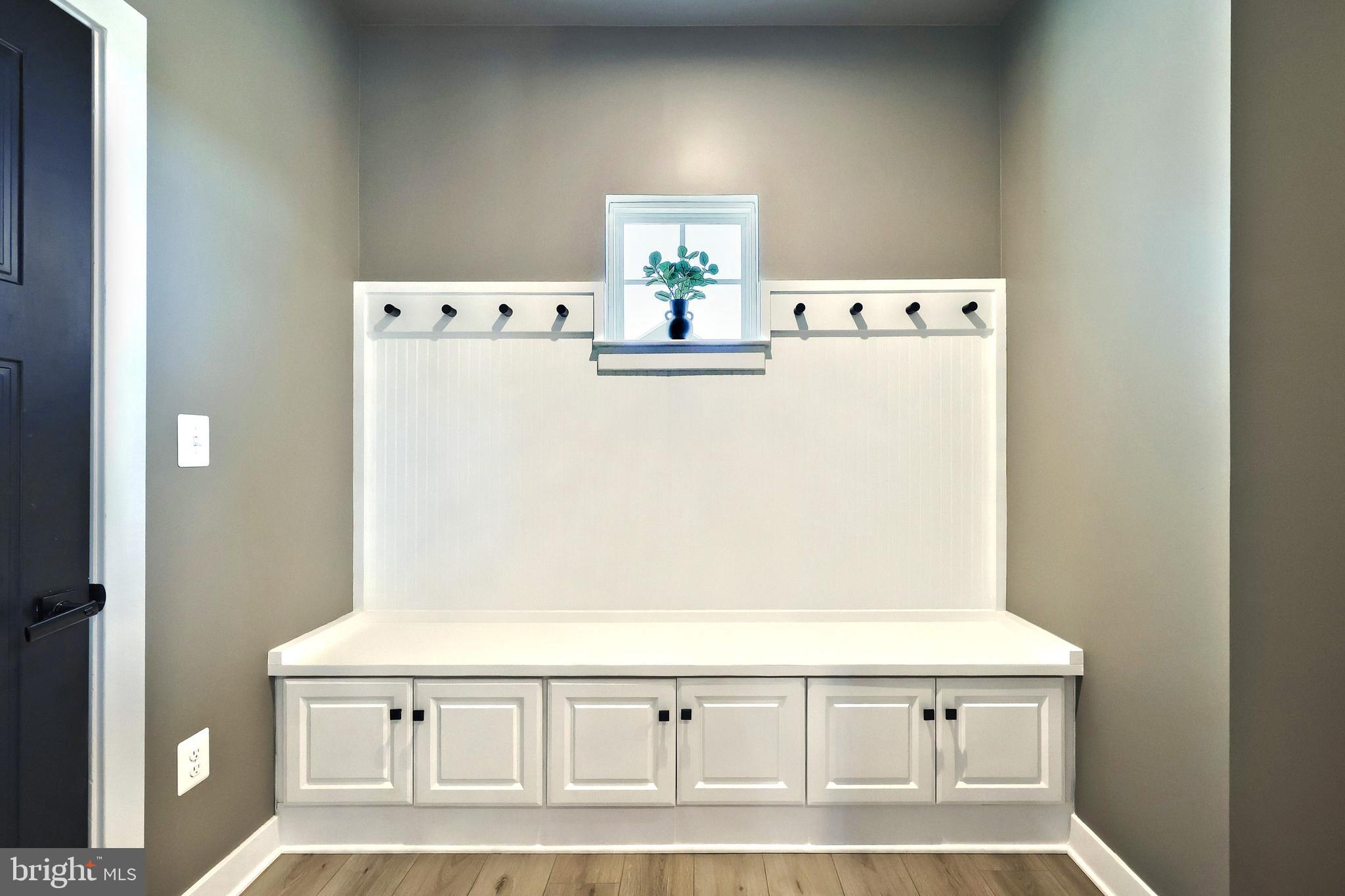 HIGH POINTE - Residential
