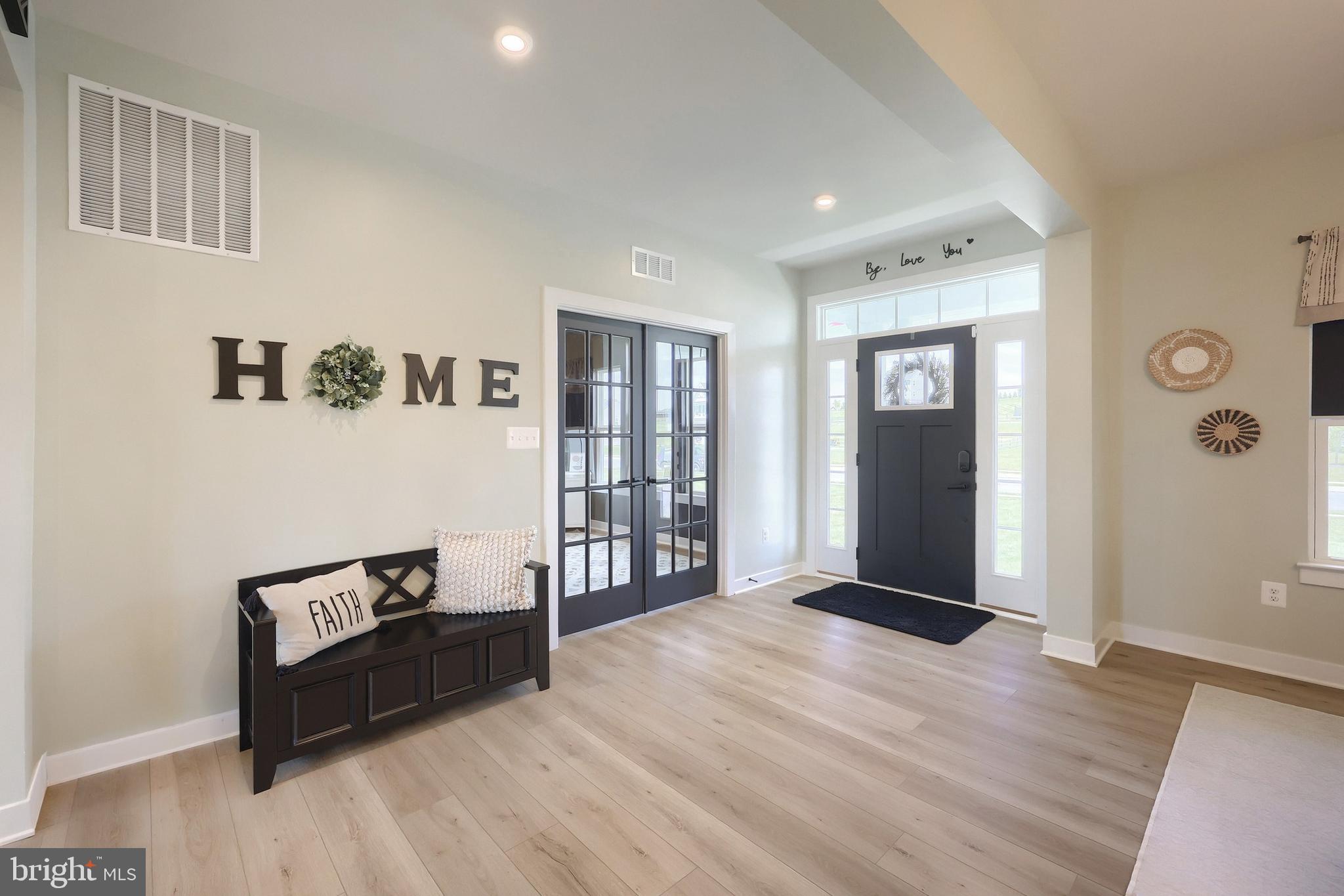 HIGH POINTE - Residential