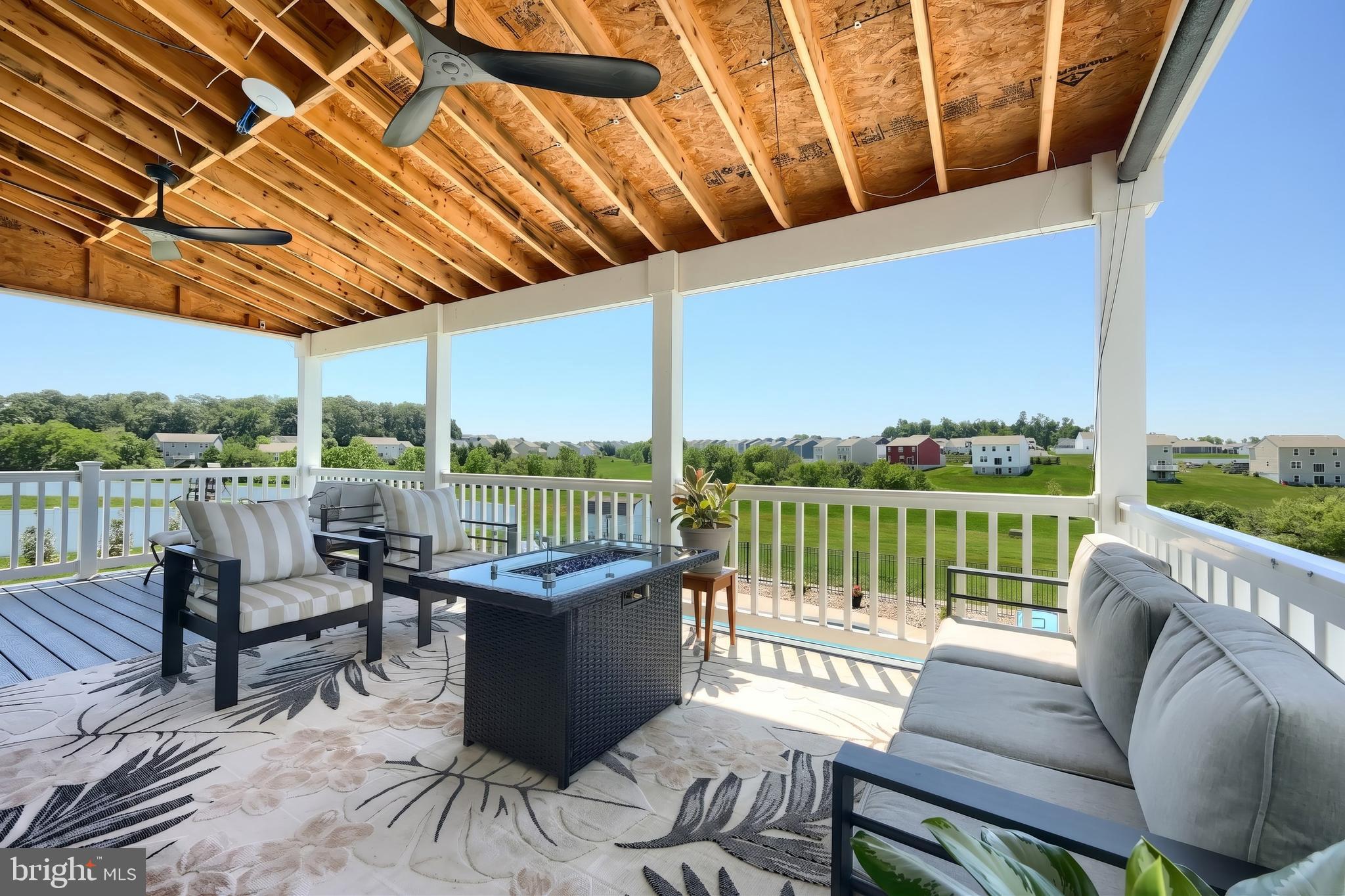 HIGH POINTE - Residential