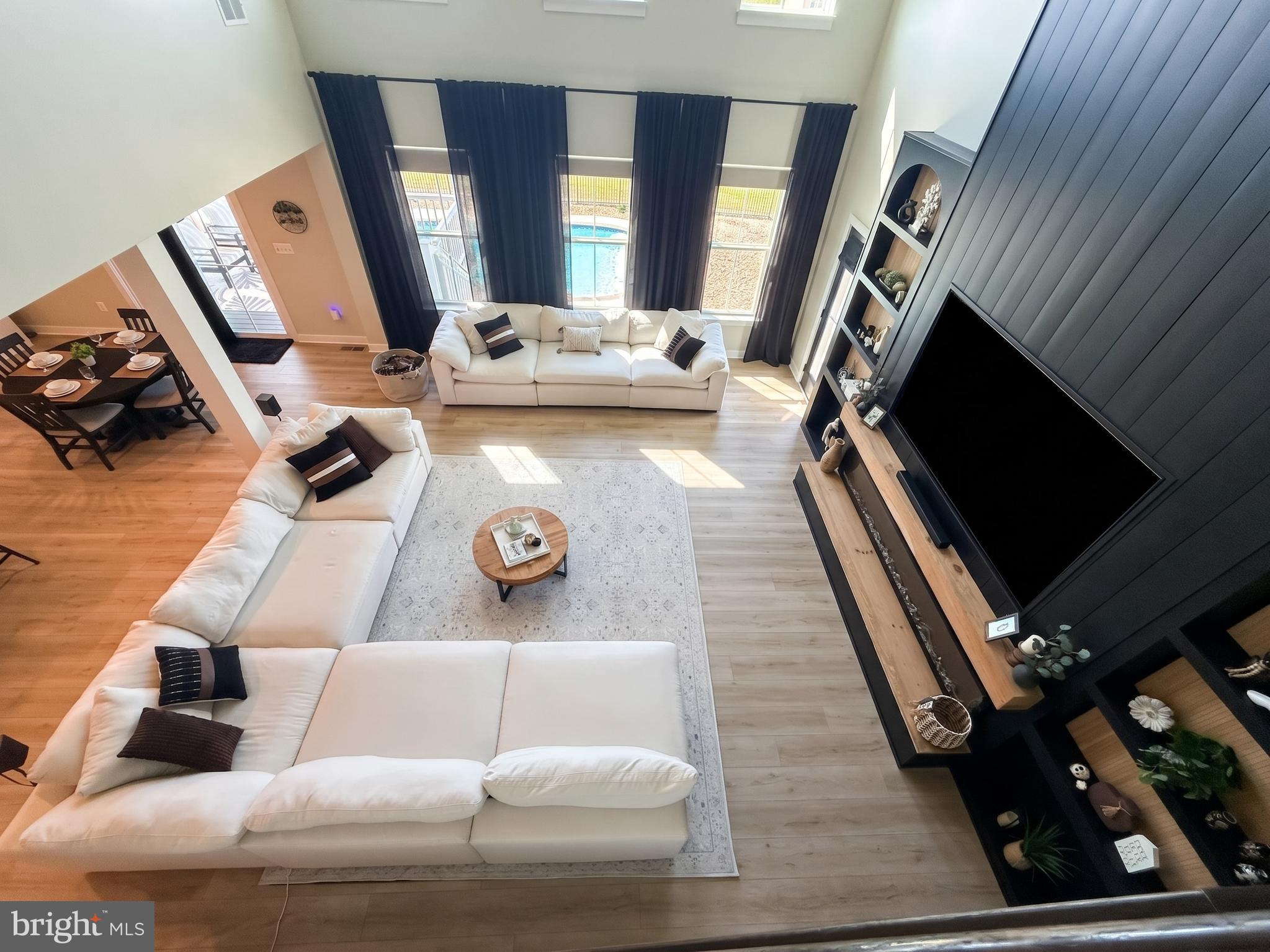 HIGH POINTE - Residential