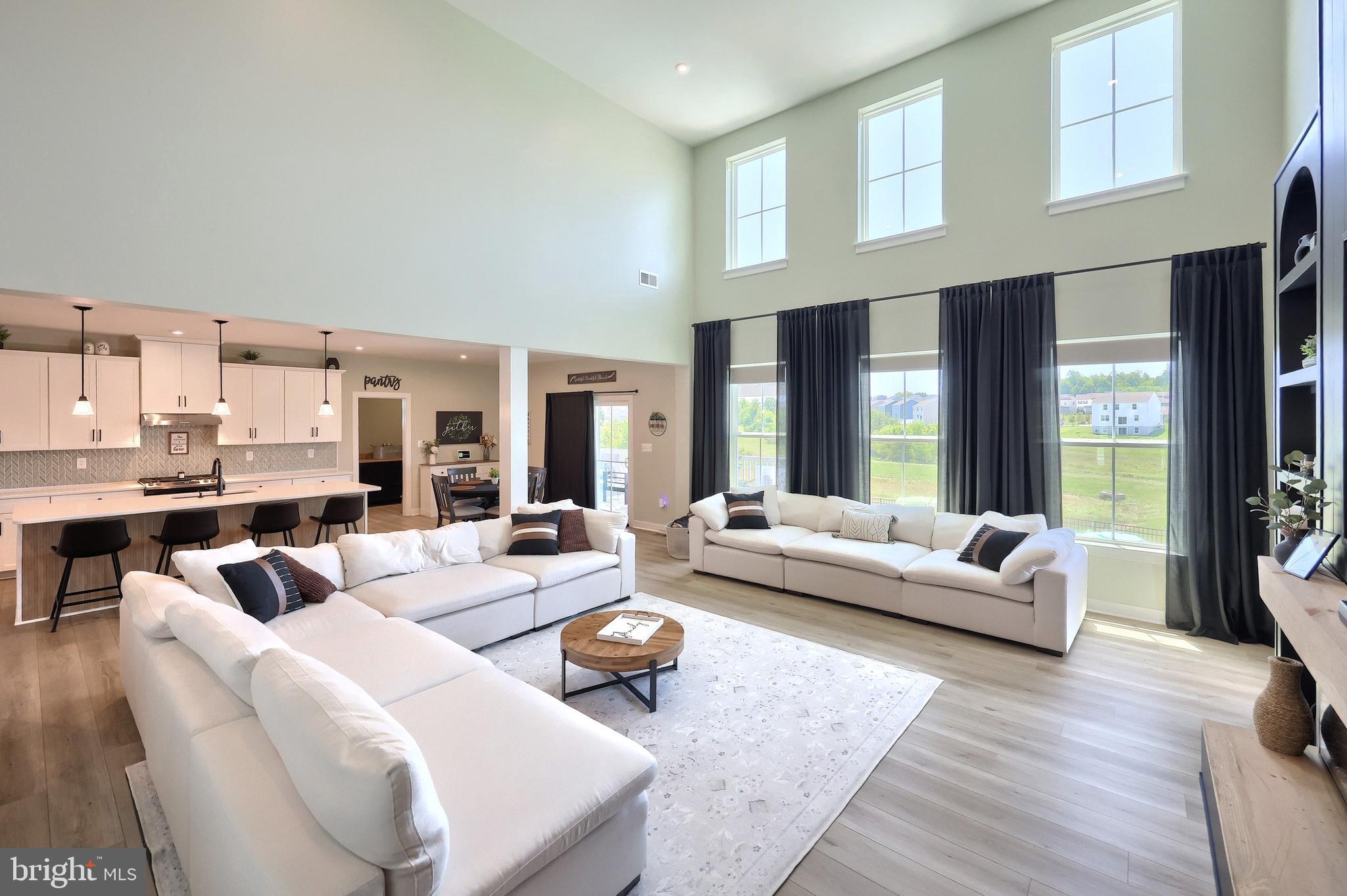 HIGH POINTE - Residential