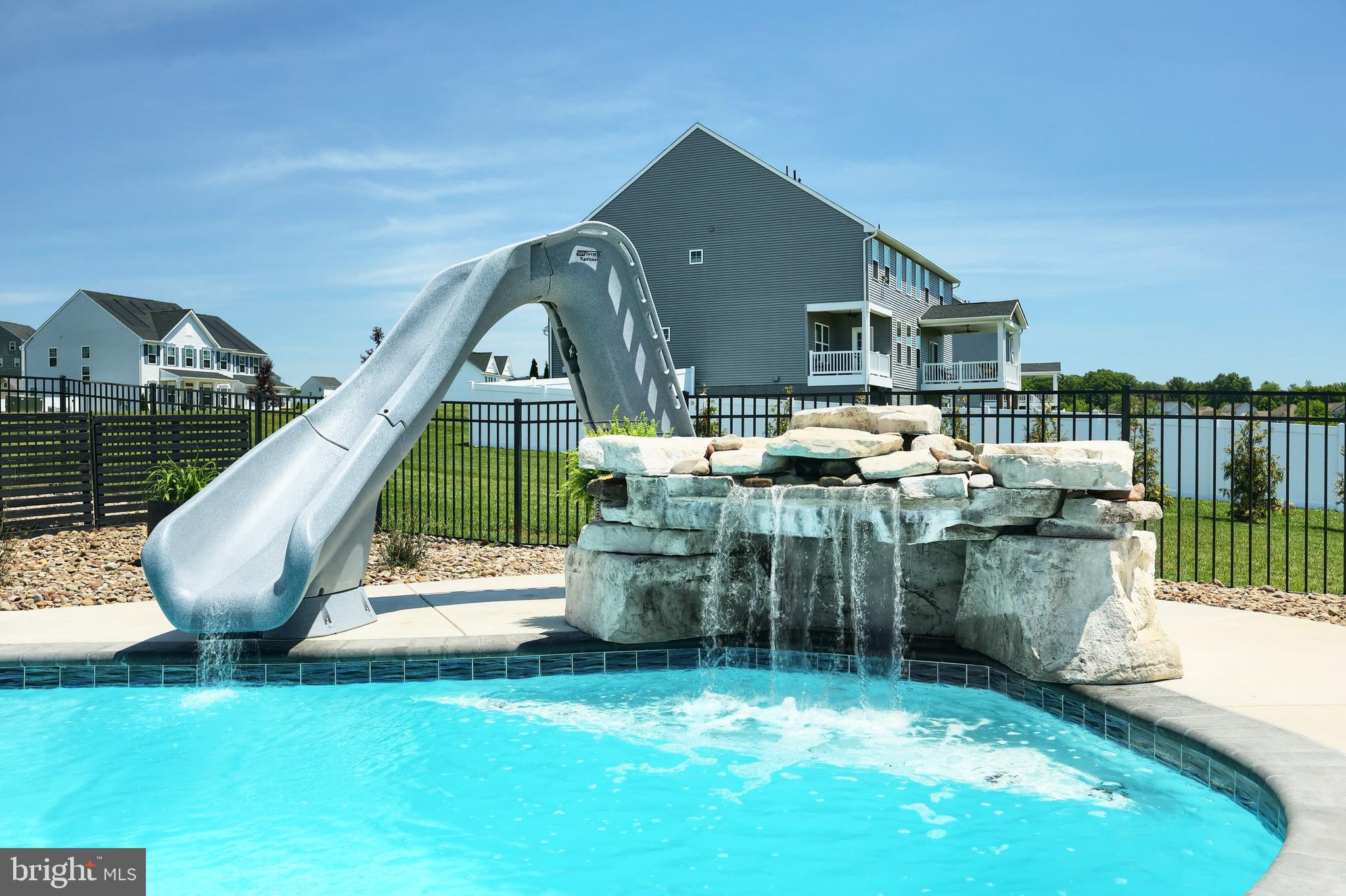 HIGH POINTE - Residential