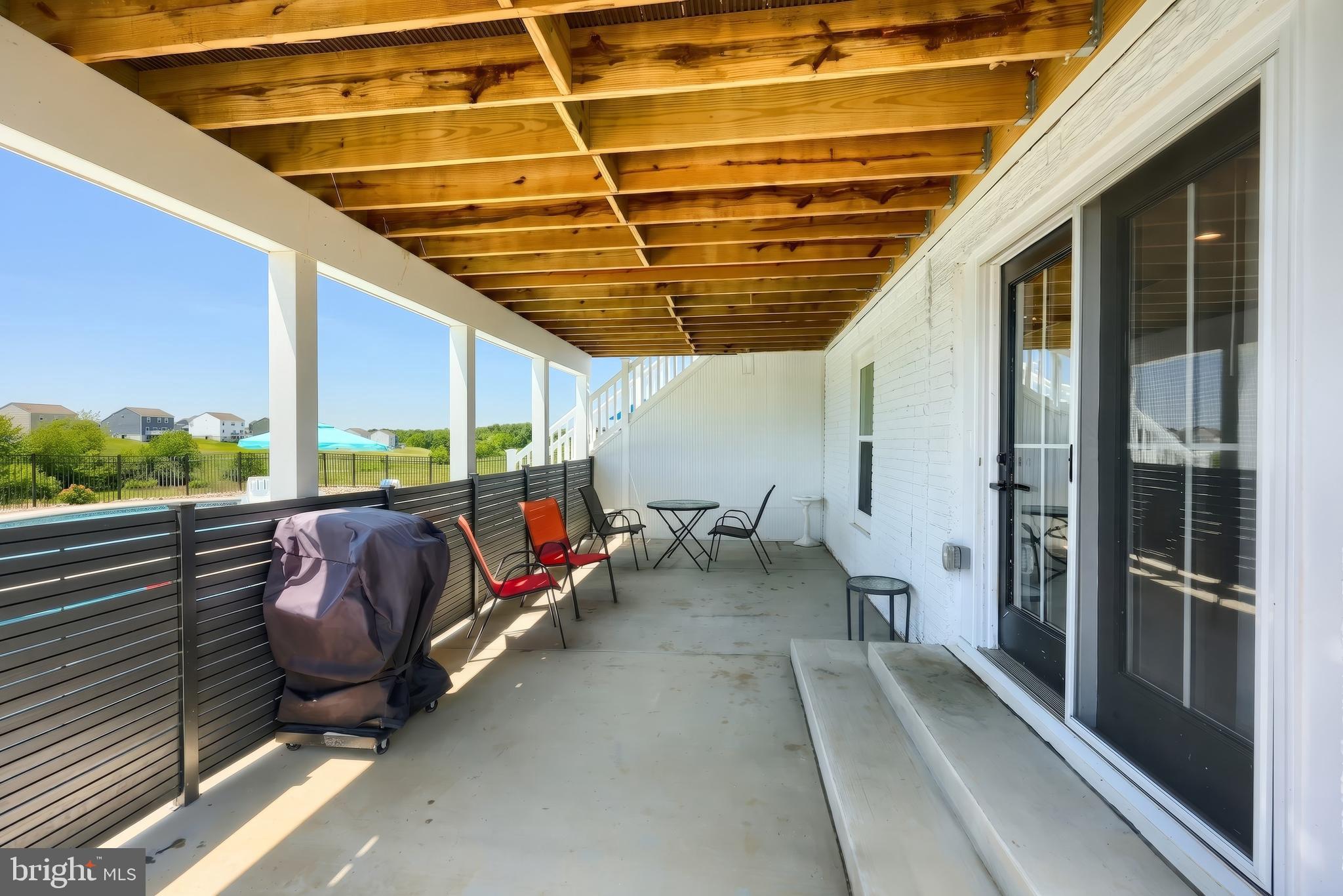 HIGH POINTE - Residential