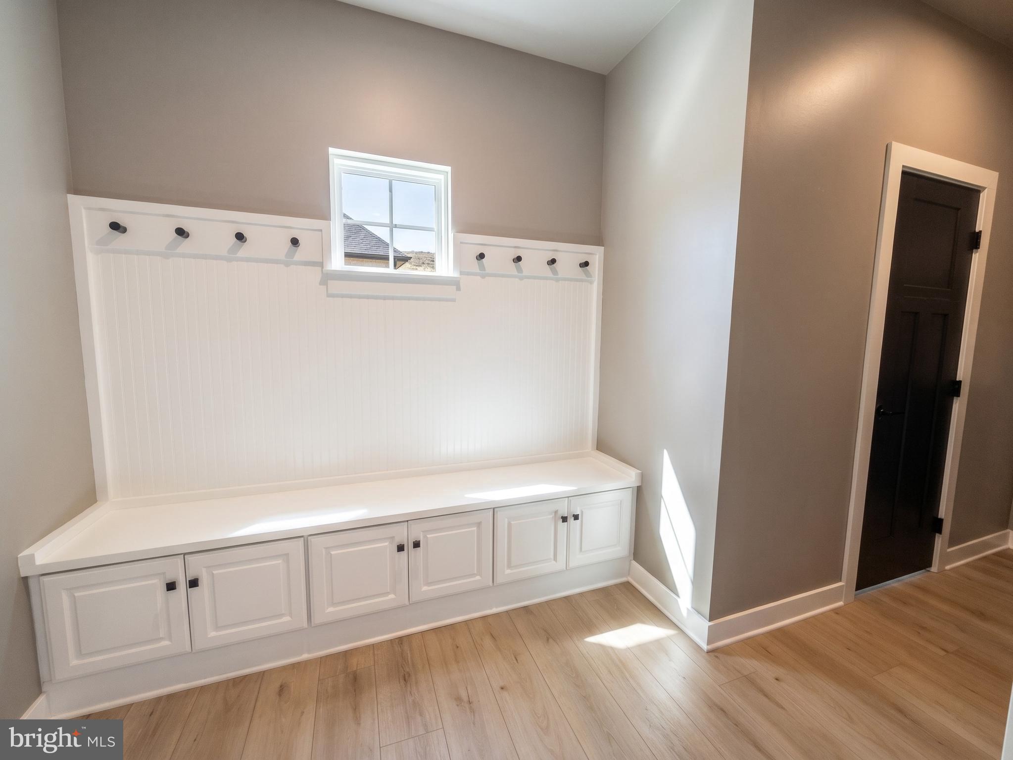 HIGH POINTE - Residential
