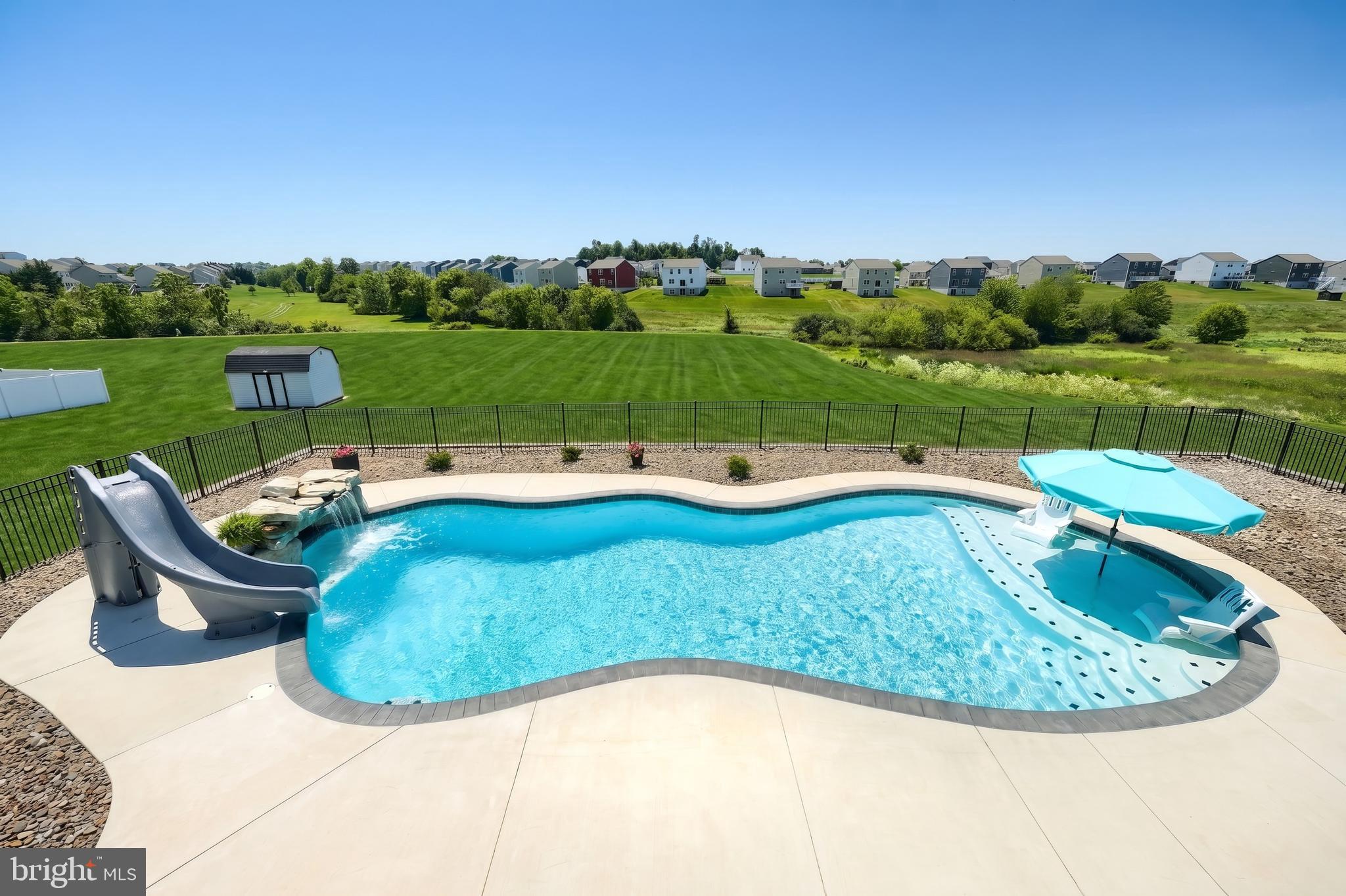 HIGH POINTE - Residential