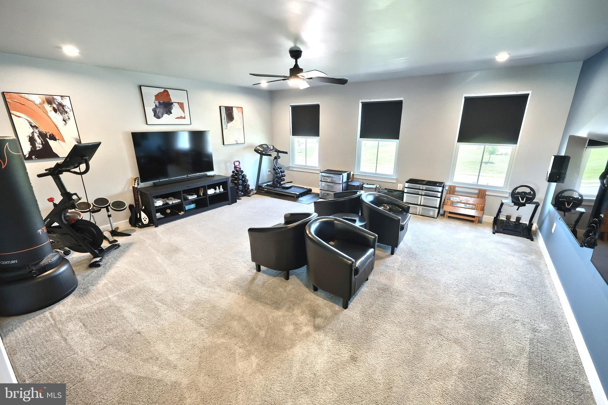 HIGH POINTE - Residential