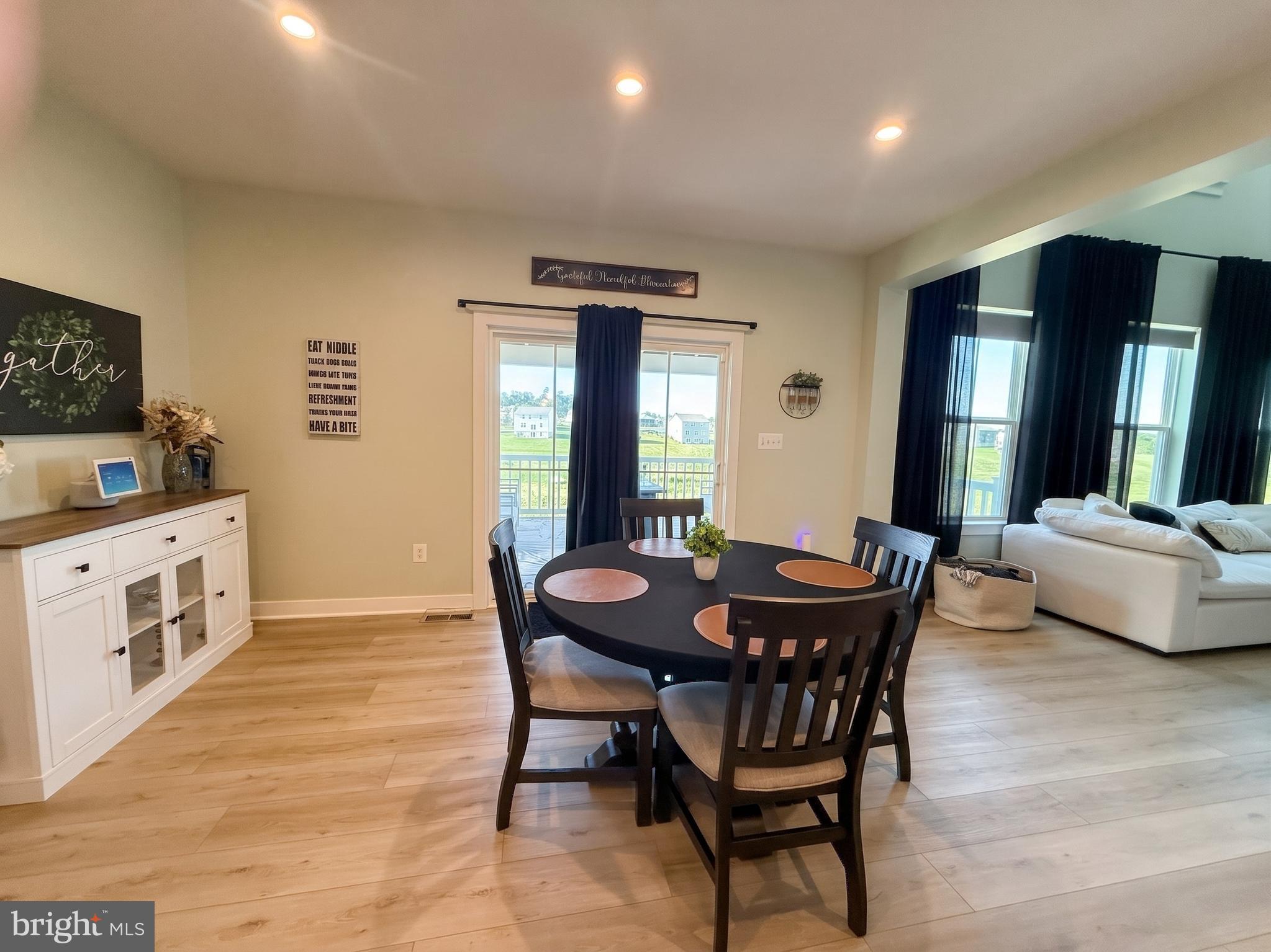 HIGH POINTE - Residential