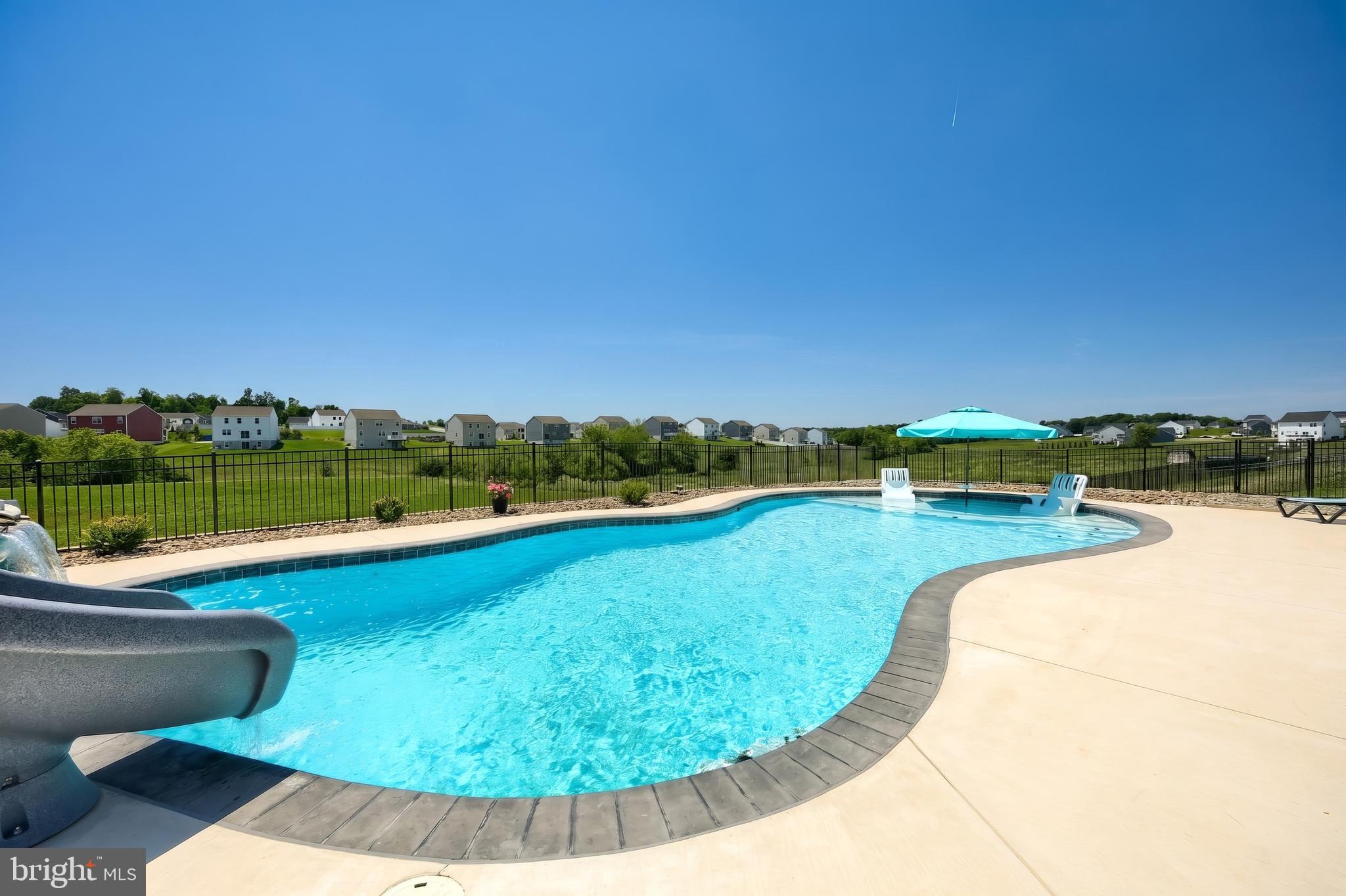 HIGH POINTE - Residential