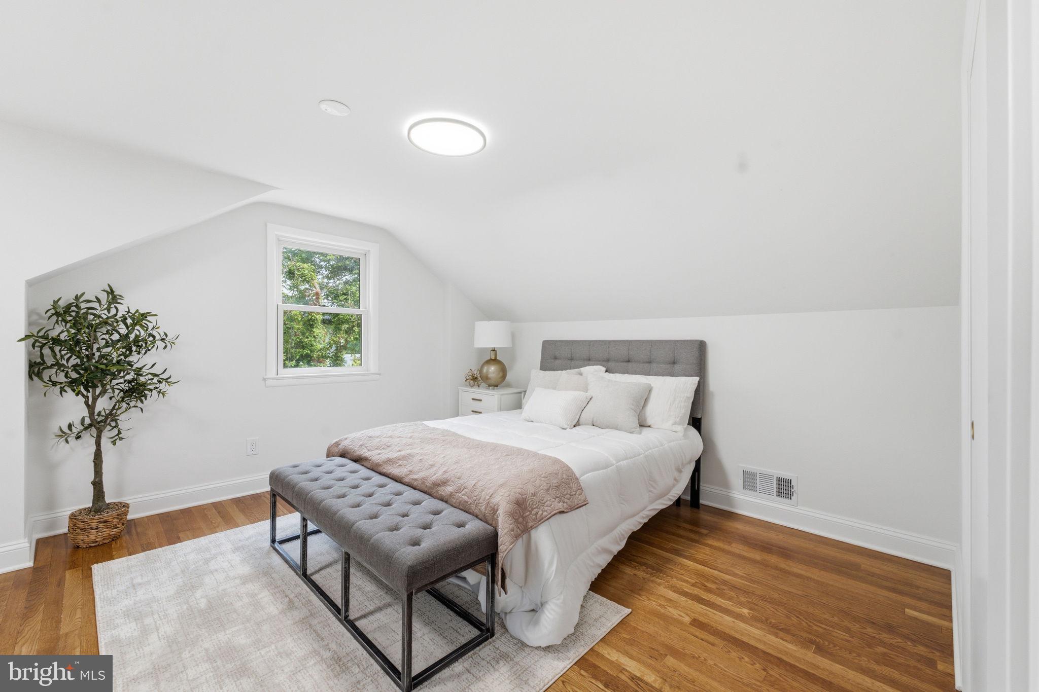 KENT GARDENS - Residential