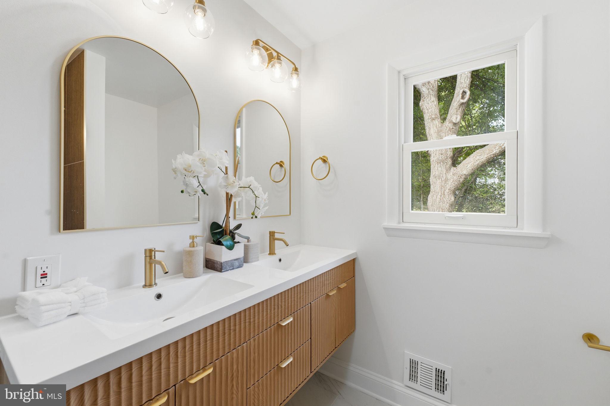 KENT GARDENS - Residential