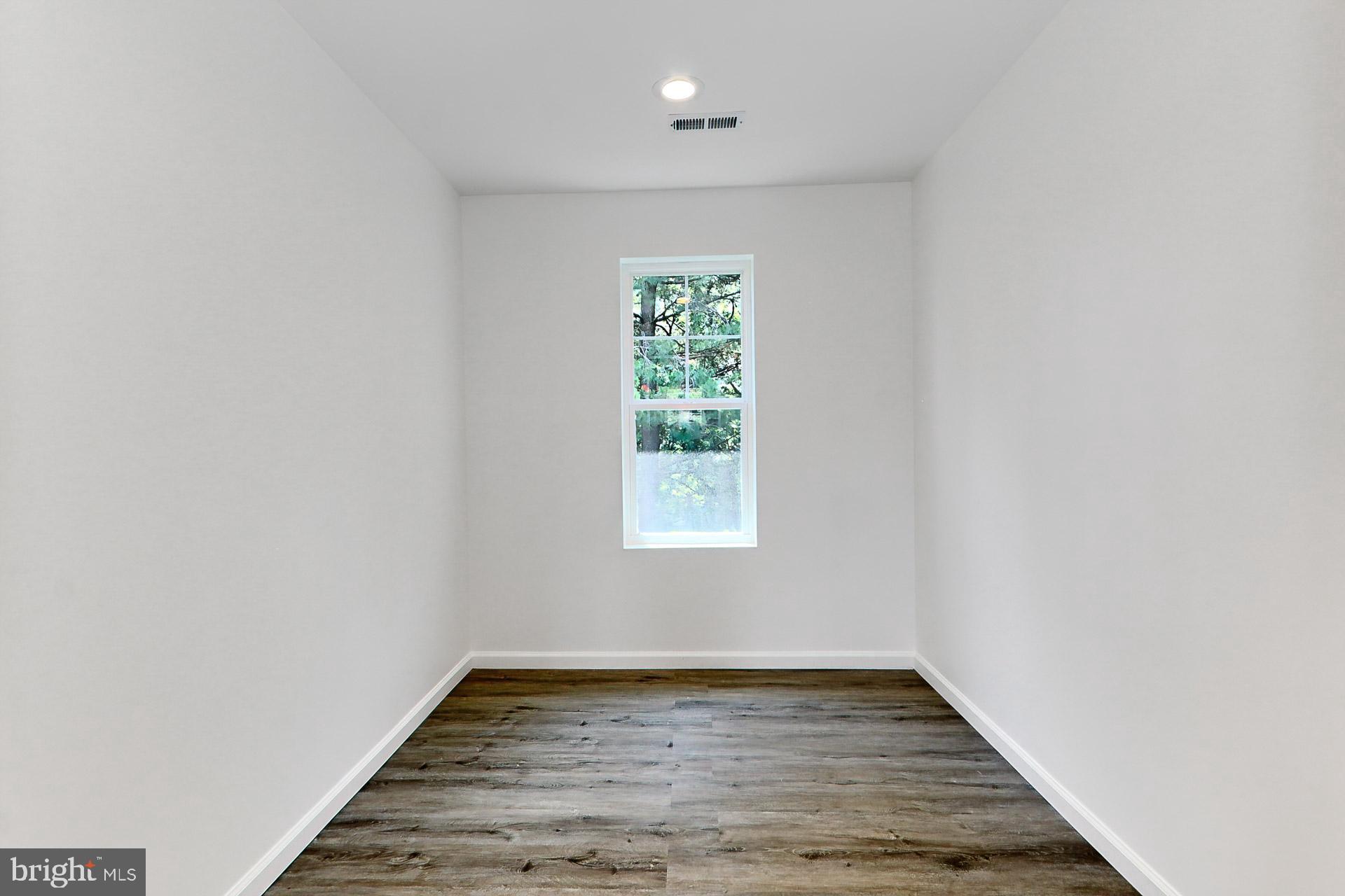 MONTICELLO WOODS - Residential