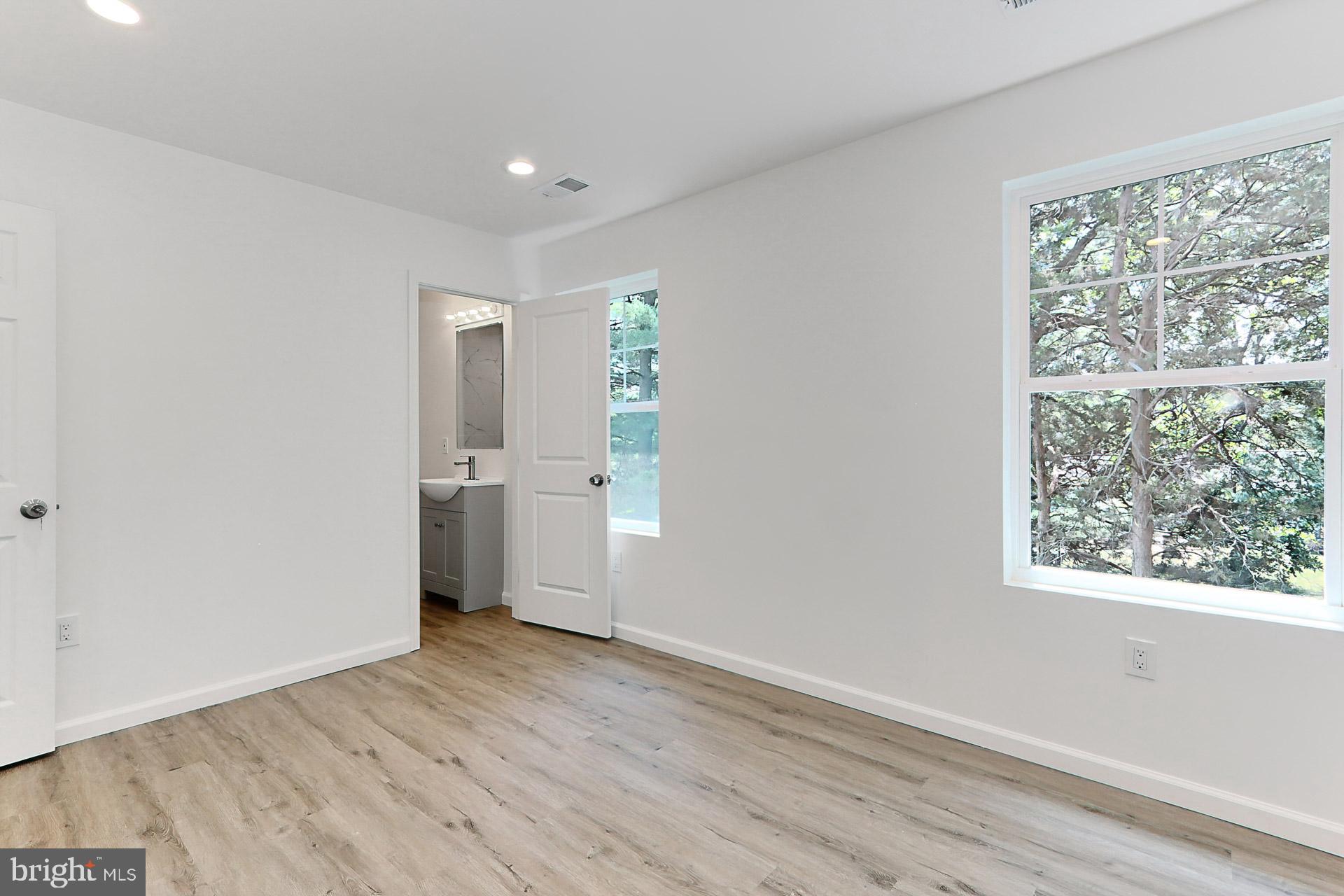 MONTICELLO WOODS - Residential
